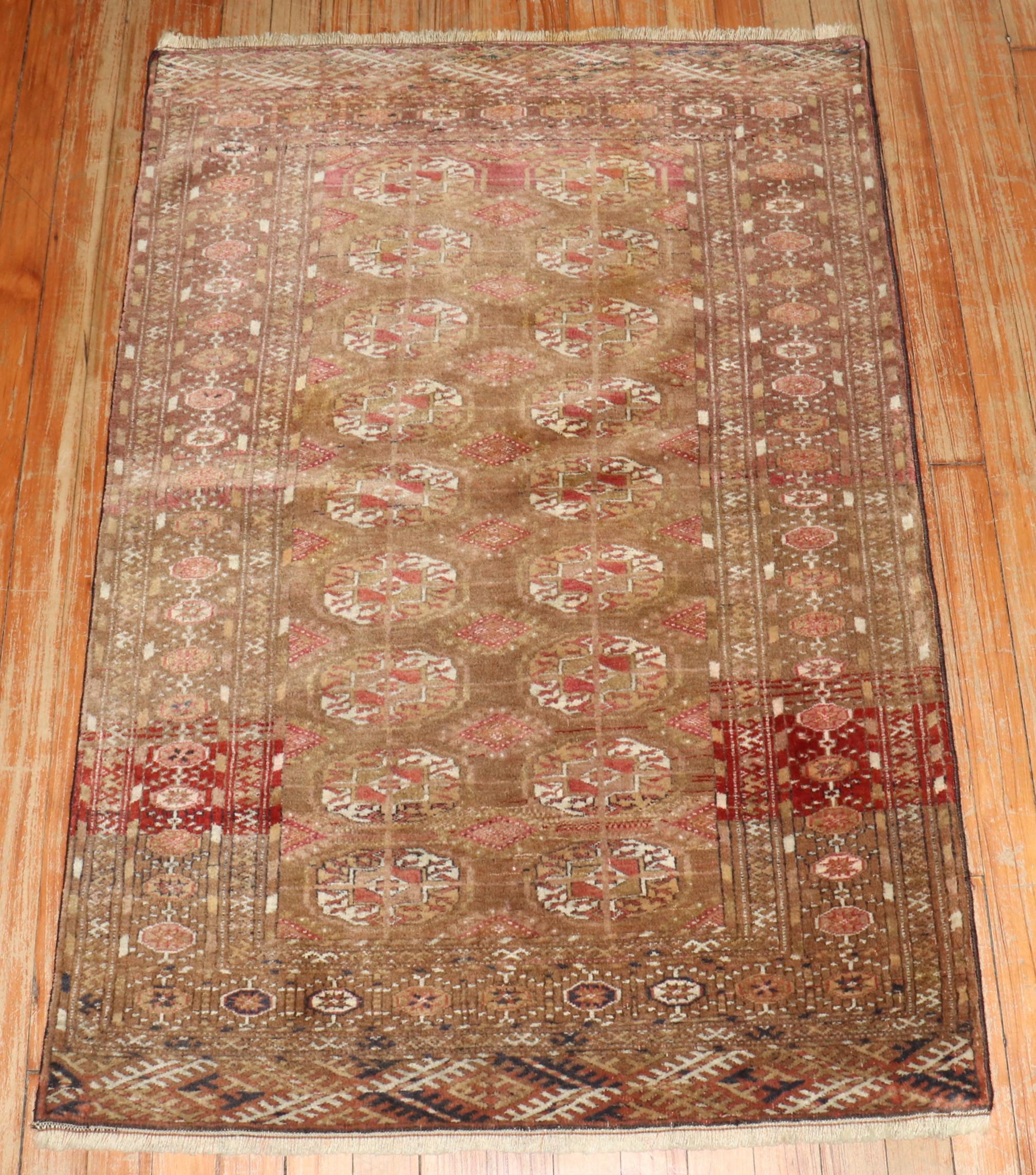 Colección Zabihi Alfombra Turcomana Tribal Antigua siglo XX en venta