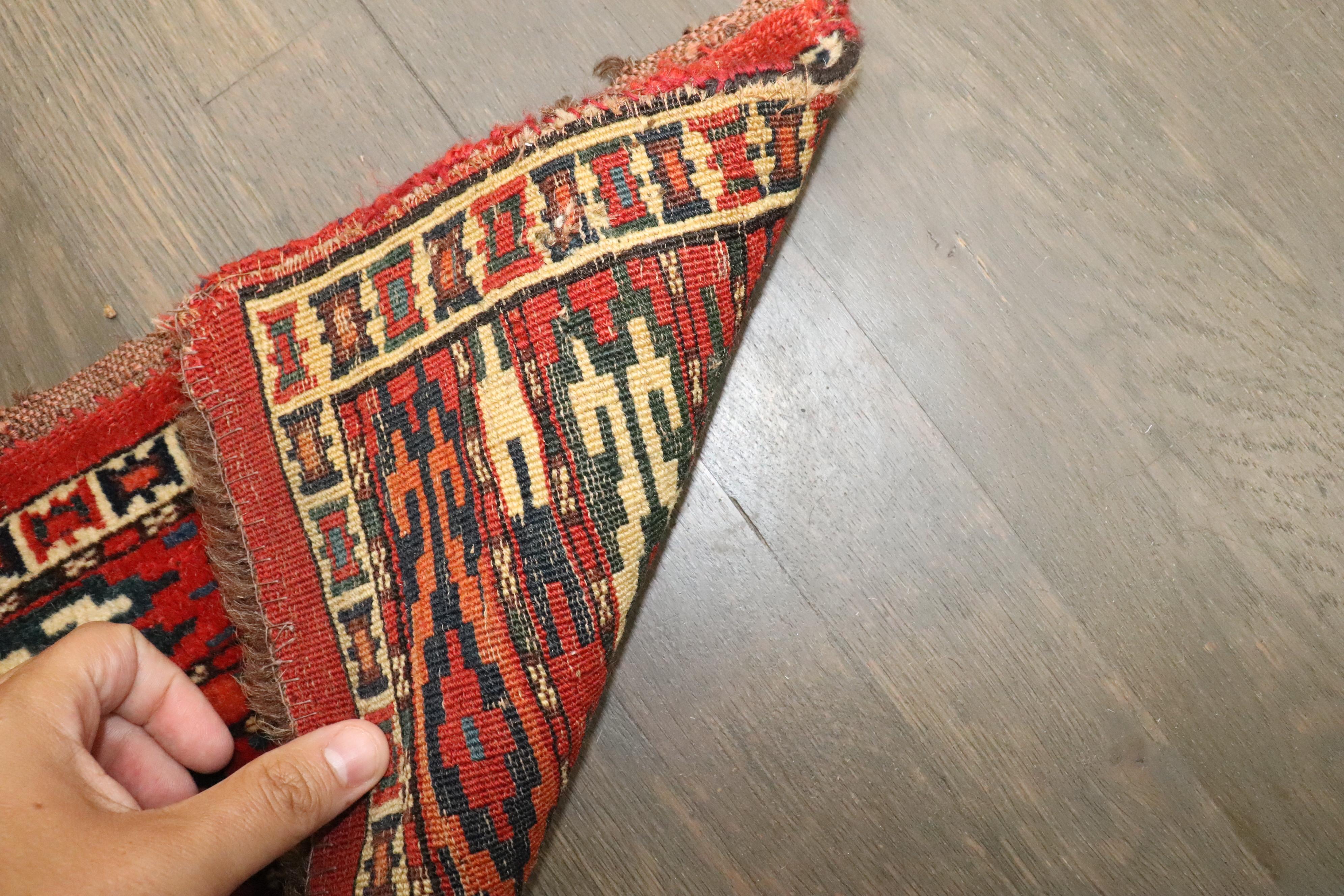 Zabihi Kollektion Stammeskunst Antiker Turkeman Tekke Teppich im Zustand „Gut“ im Angebot in New York, NY