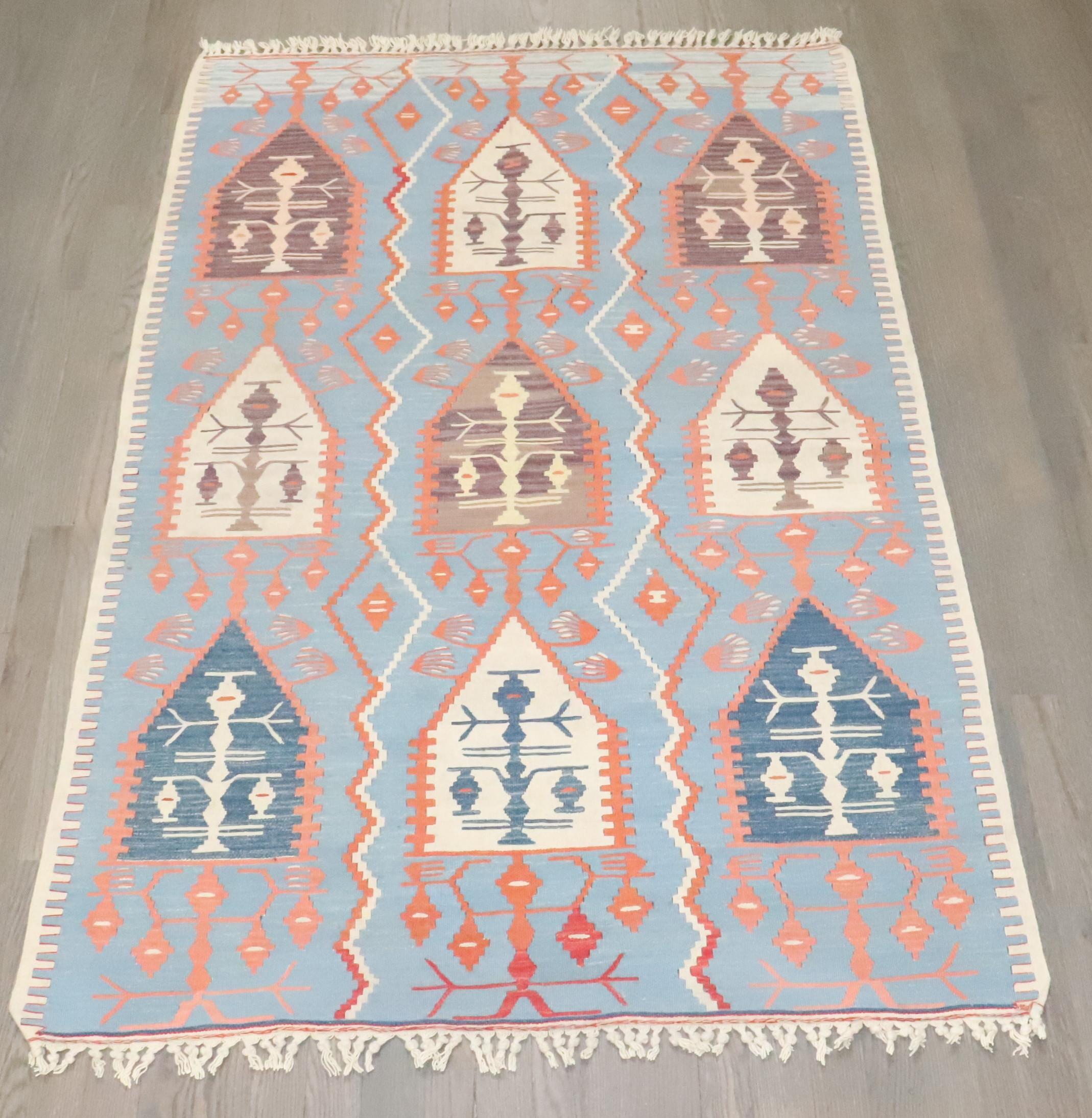 Zabihi Kollektion Stammesblauer persischer Kelim im Angebot 1