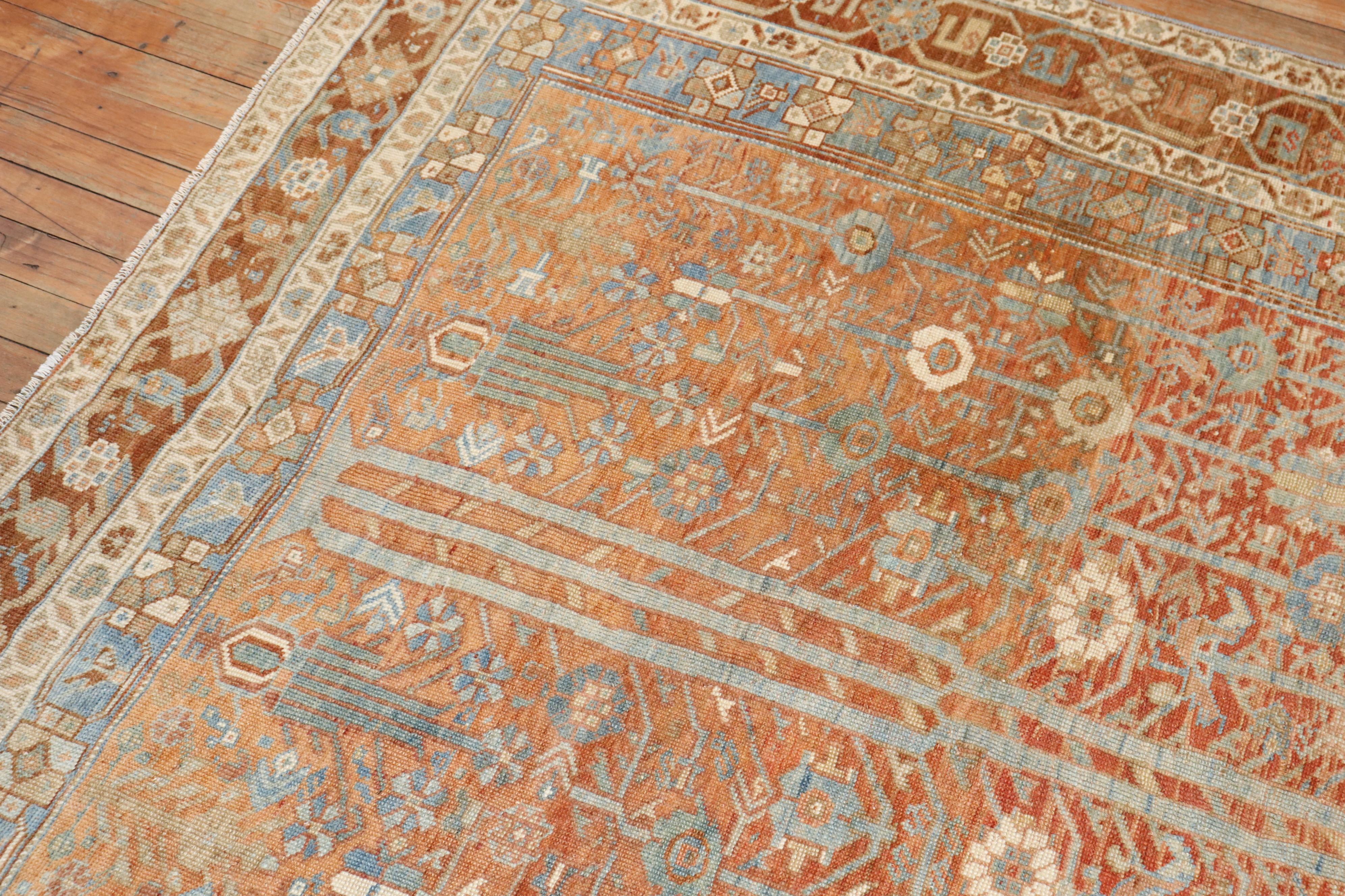 Tissé à la main Tapis carré d'appoint persan tribal de la collection Zabihi en vente