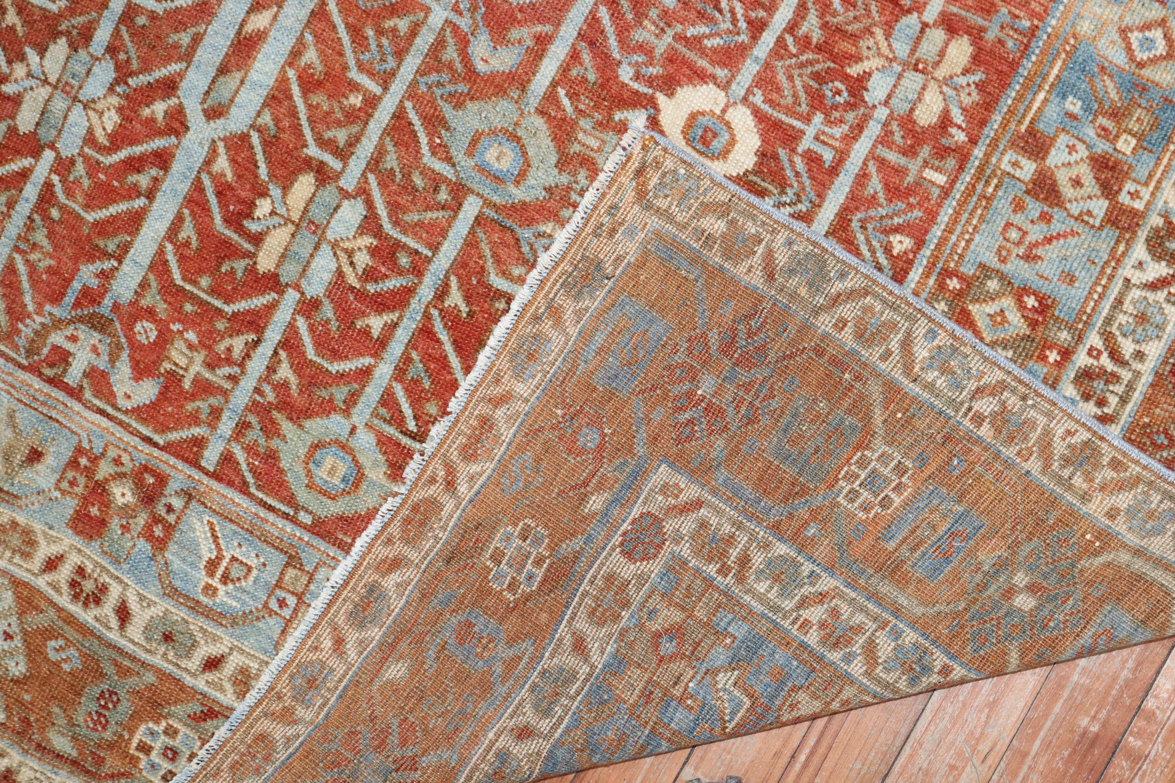 Laine Tapis carré d'appoint persan tribal de la collection Zabihi en vente