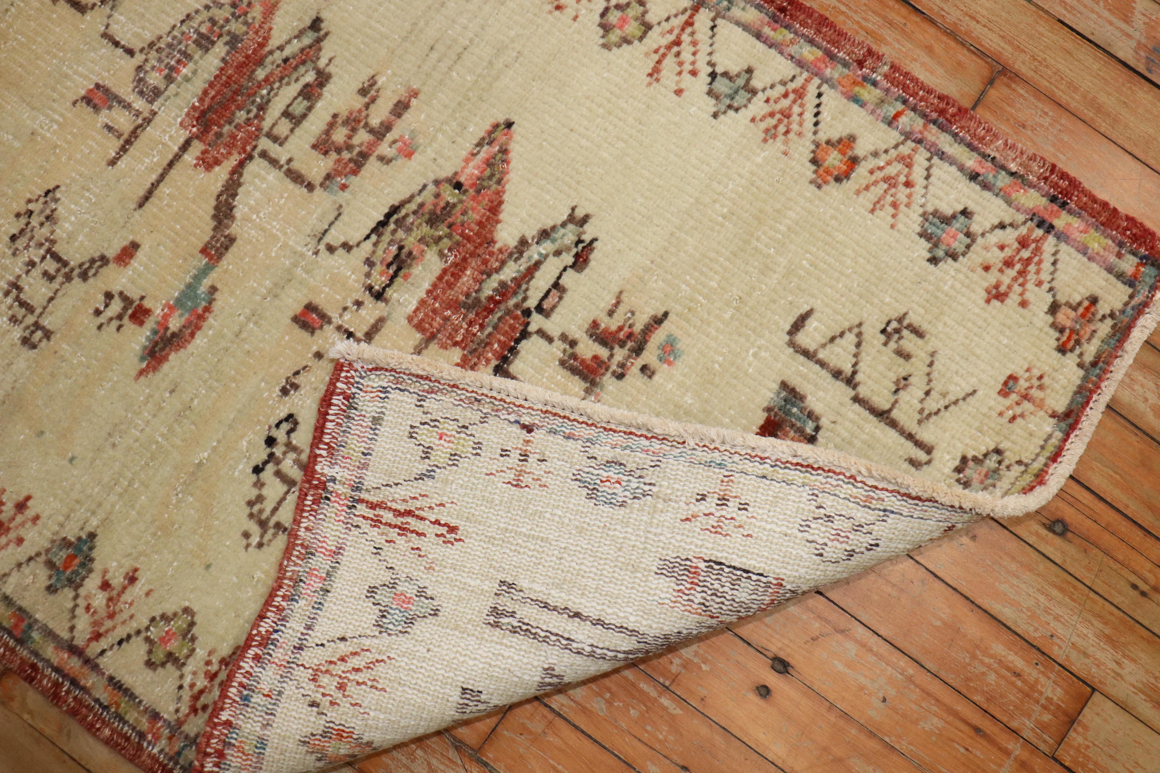 Zabihi Collection Faded Türkisch Anatolisch Tier Karawanenteppich (Handgeknüpft) im Angebot