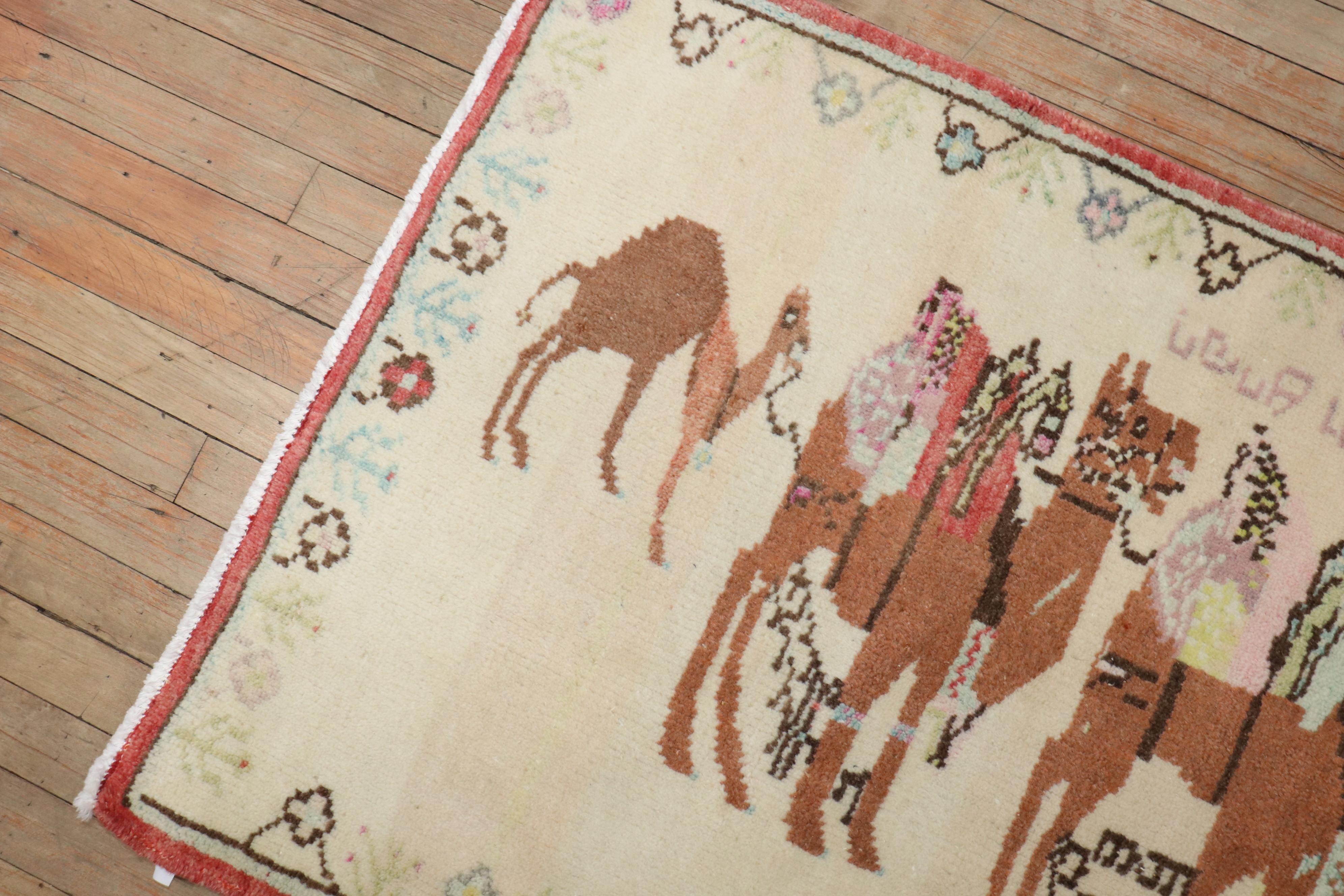 Tapis de caravane Zabihi Collection Anatolienne Turque Animaux Bon état - En vente à New York, NY