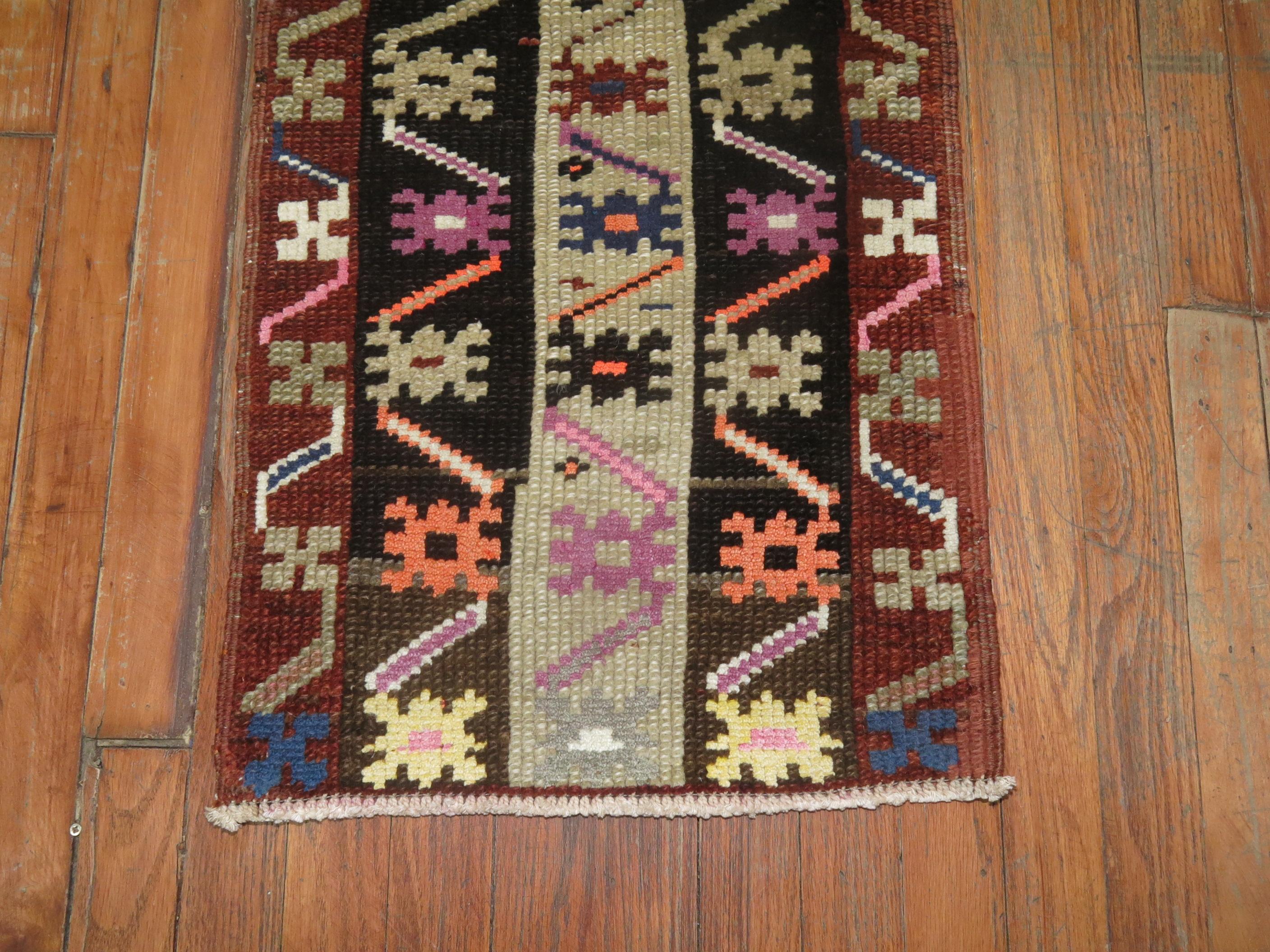 One of a Kind Vintage Turkish Konya Rug

Details
rug no.	y1673
size	1' 6