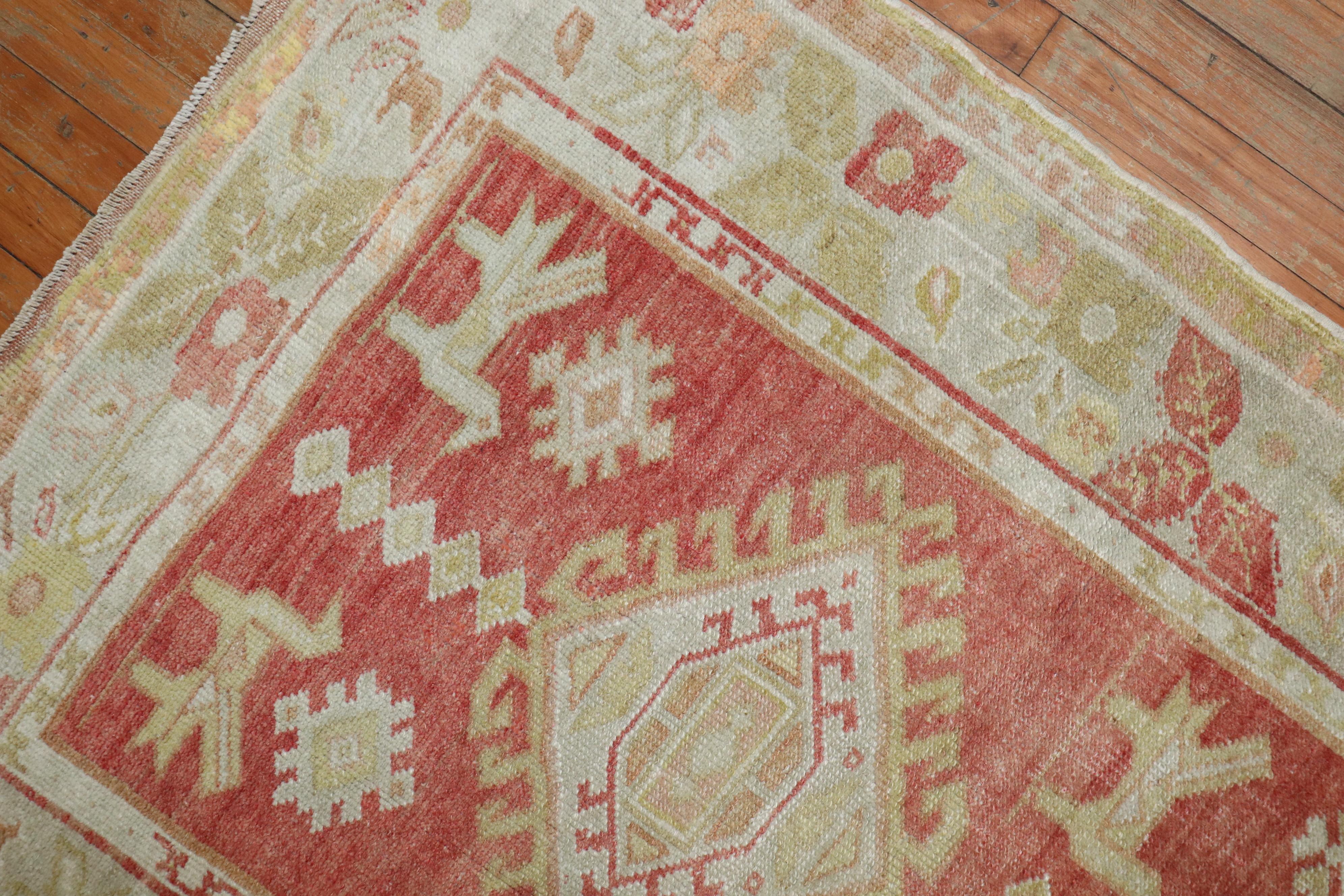 Turco Zabihi Collection Oushak turco Piccione piccolo runner in vendita