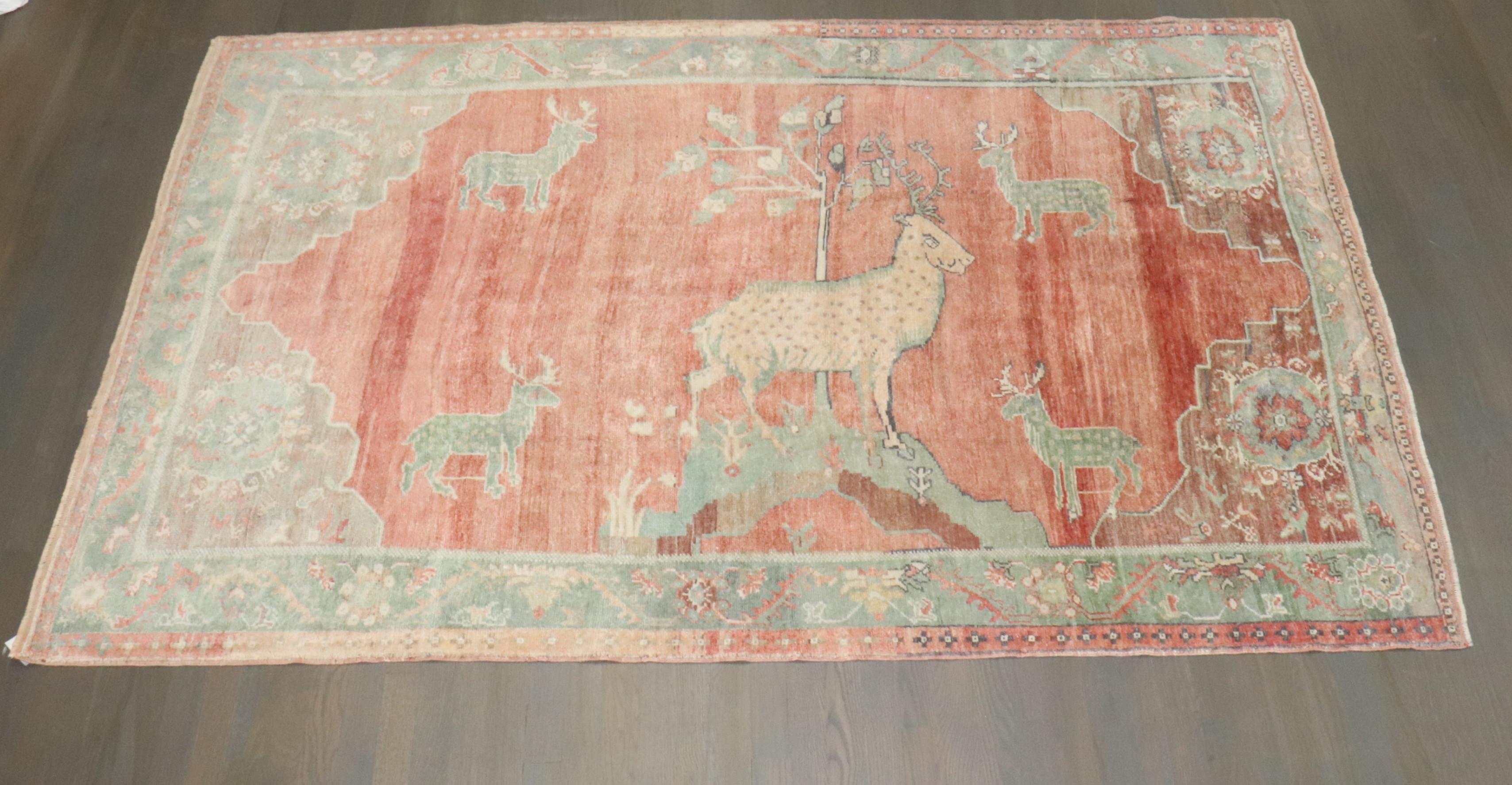 Noué à la main The Collective Tapis turc Pictorial Goat Shephard en vente