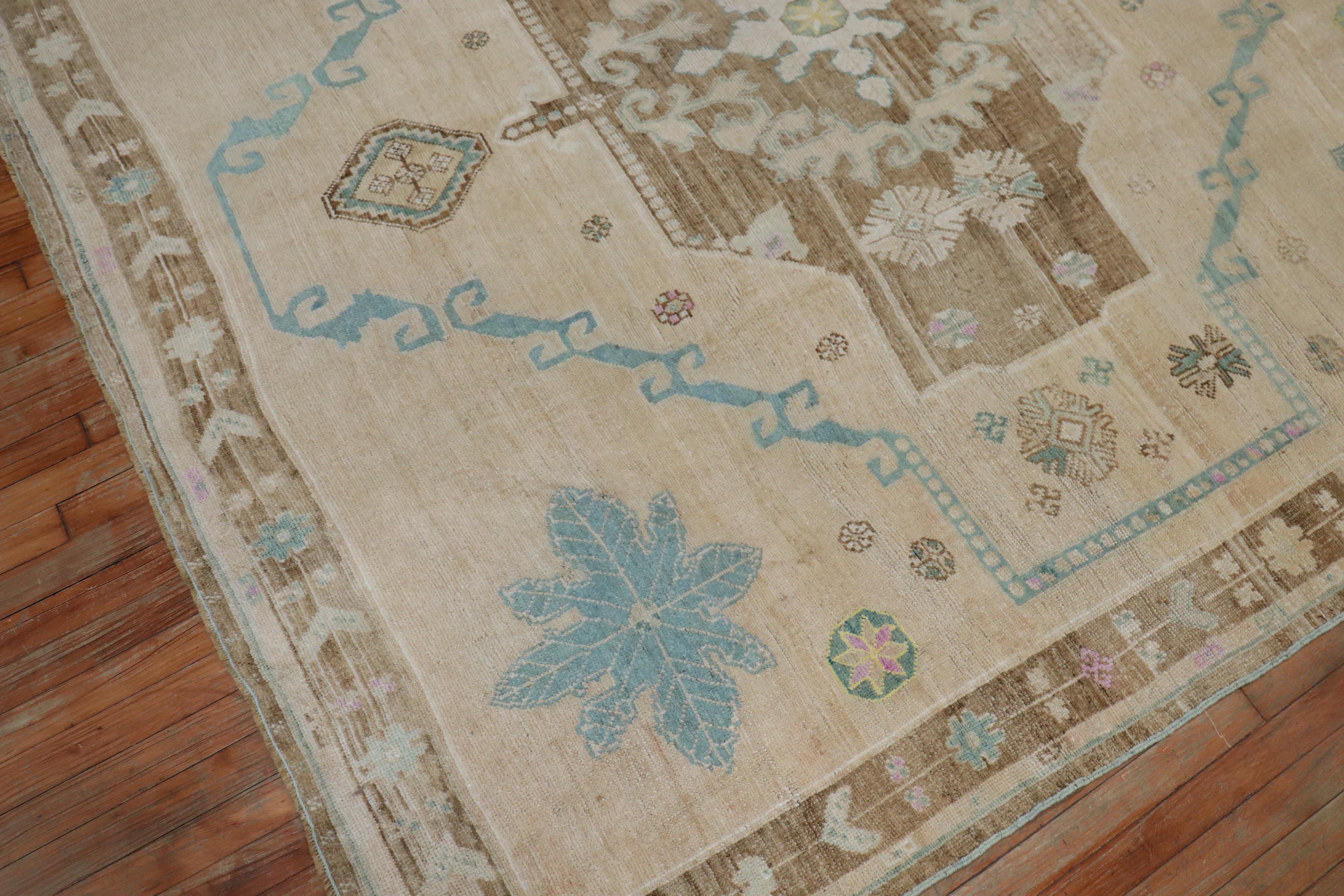 Archaïque Tapis carré turc vintage collection Zabihi en vente