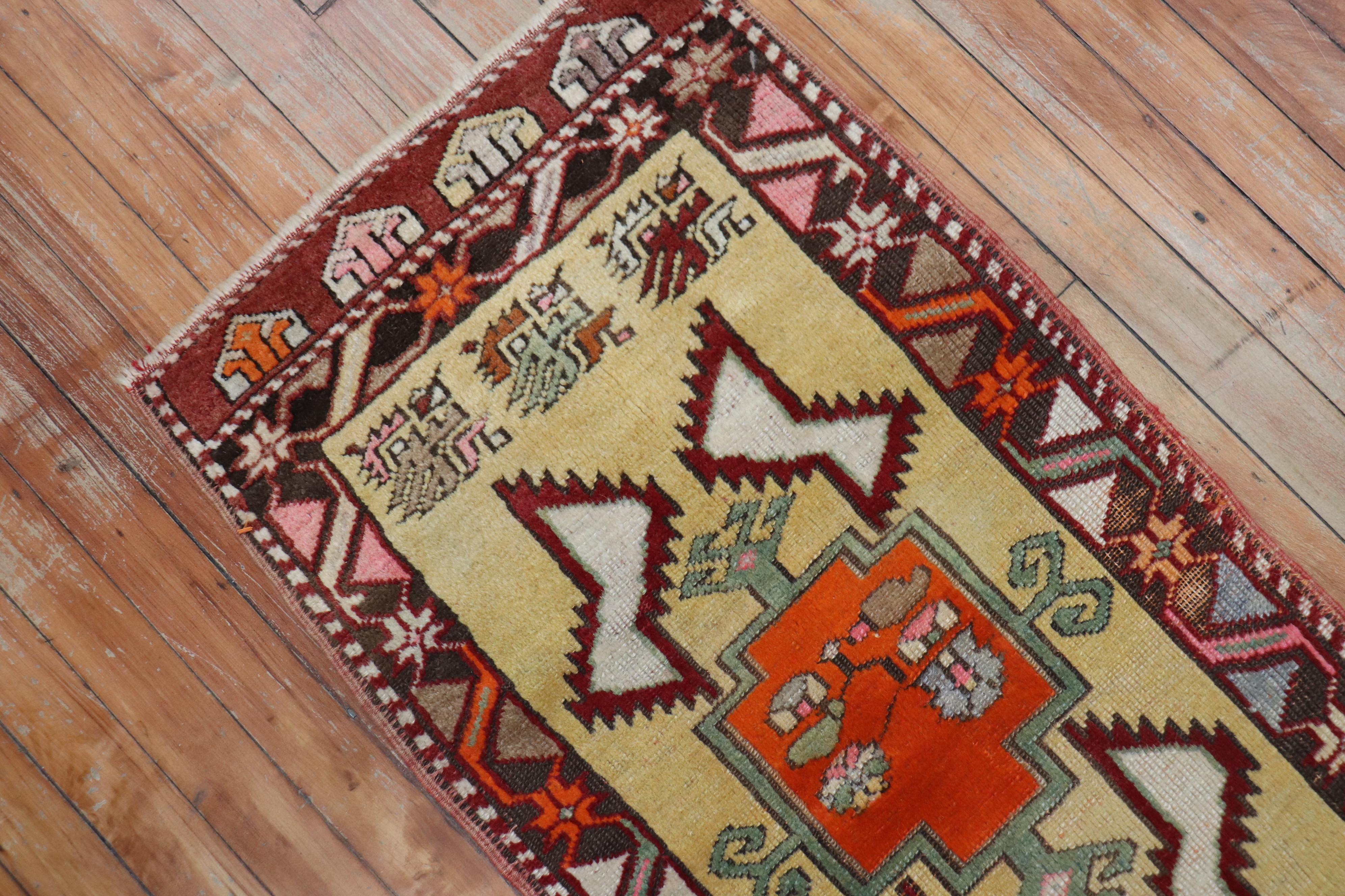 Zabihi Collection Turkish Yastik Rug In Good Condition For Sale In New York, NY