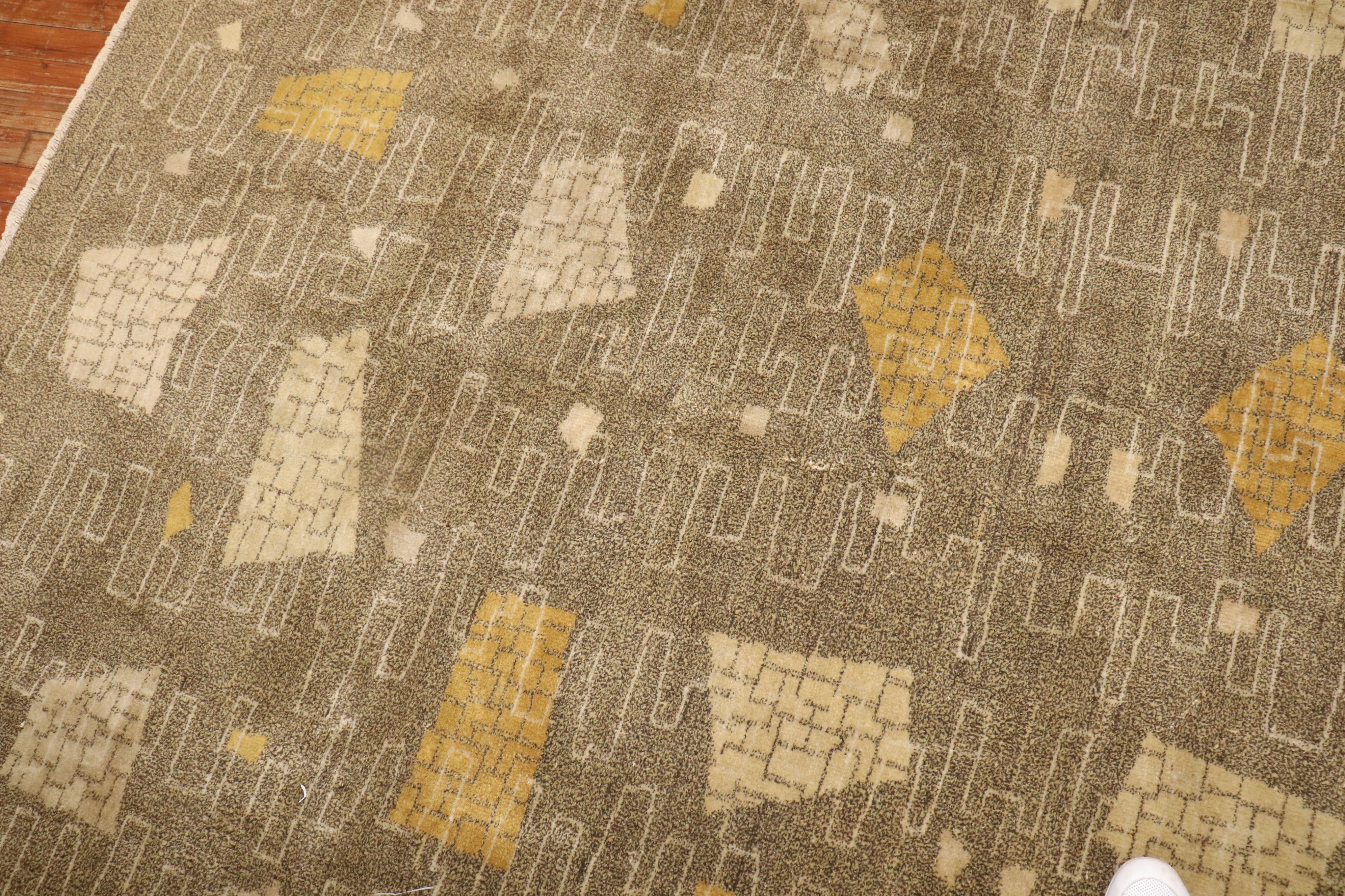 Einzigartiger handgeknüpfter türkischer Zeki-Muren-Teppich in quadratischer Größe

Maße: 7' x 7'6