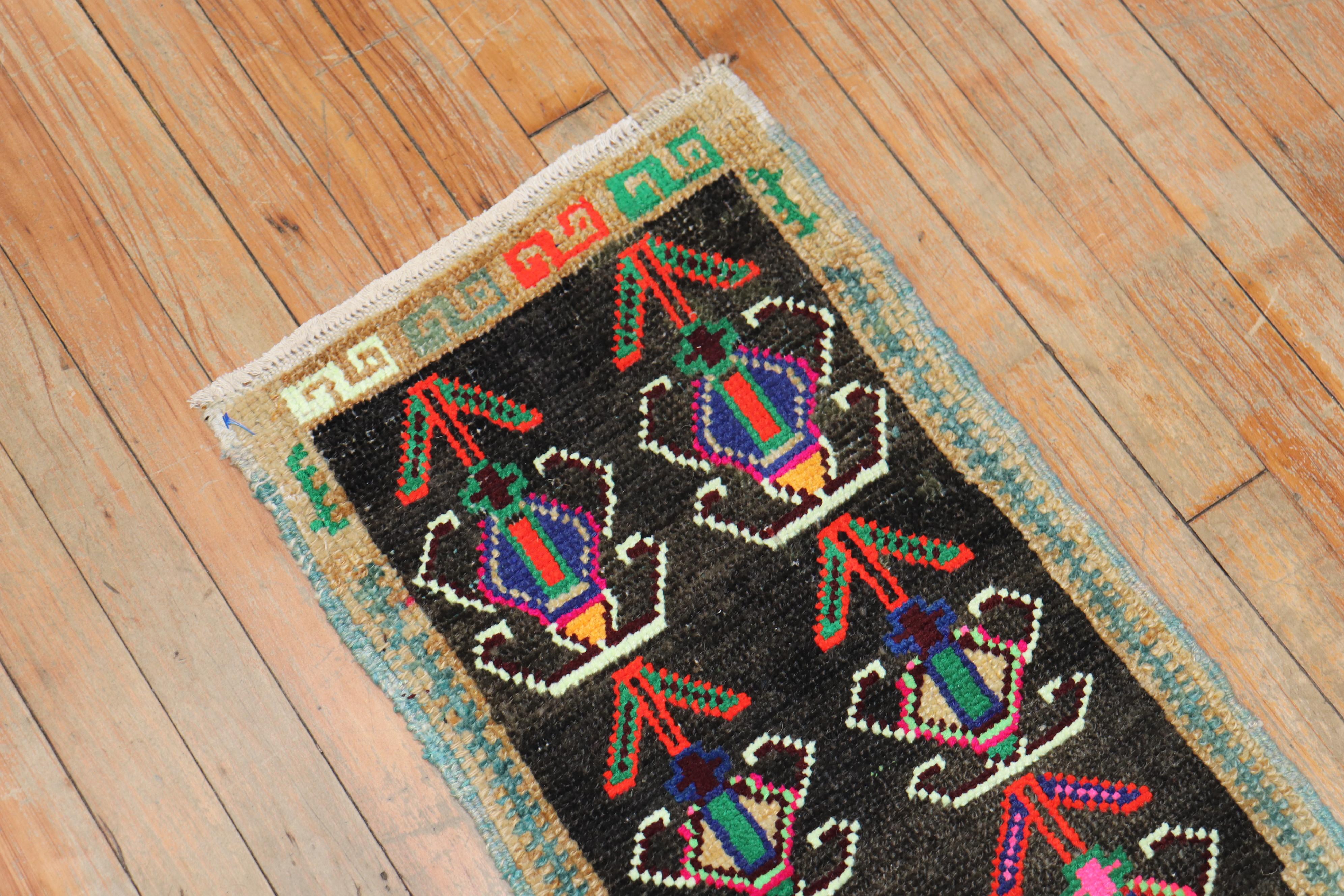 Mini Size Turkish Anatolian late 20th century rug

Details
rug no.	y1877
size	1' 3
