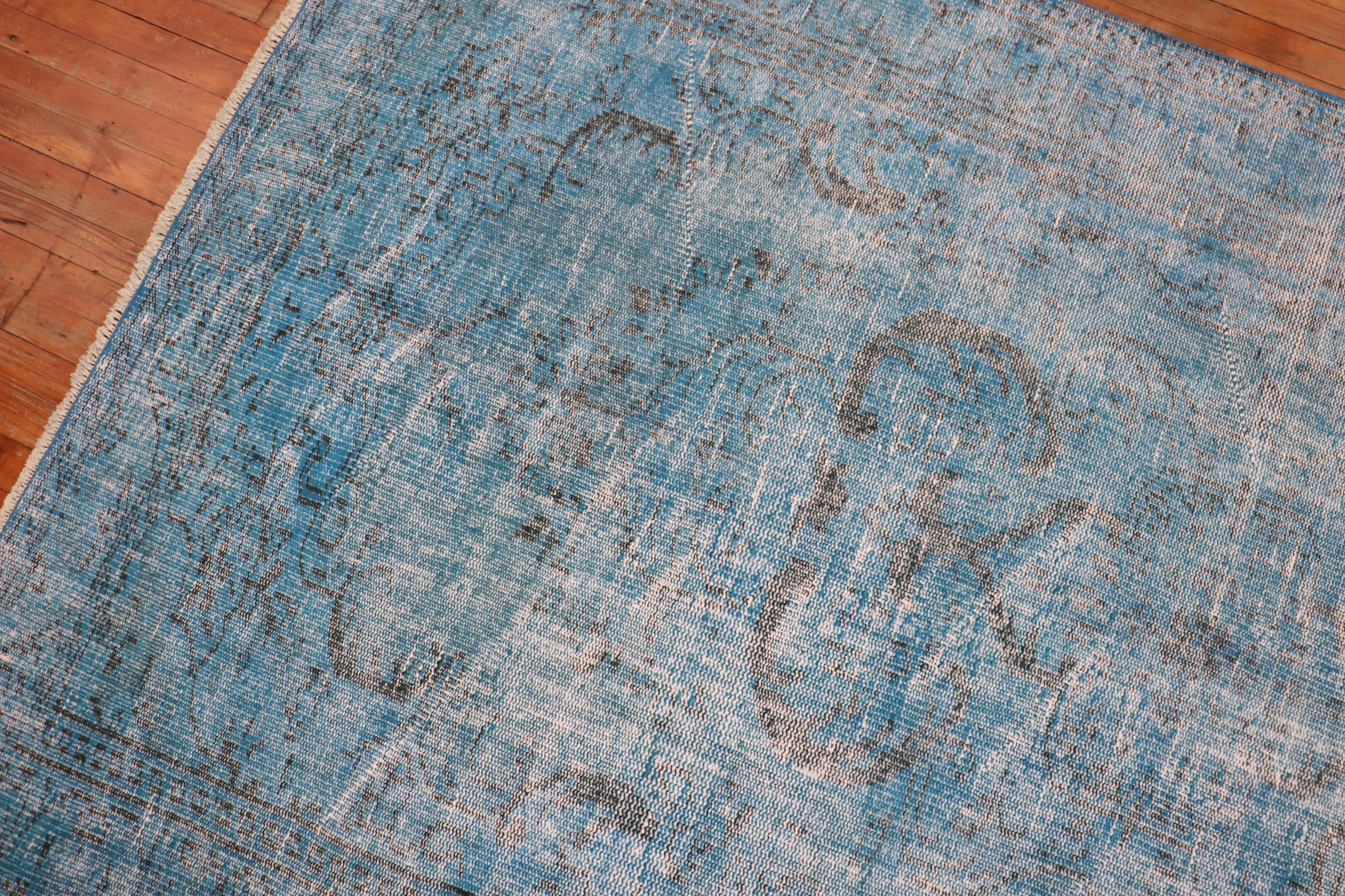 Zabihi Collection Blauer überfärbter Vintage-Teppich (Wolle) im Angebot
