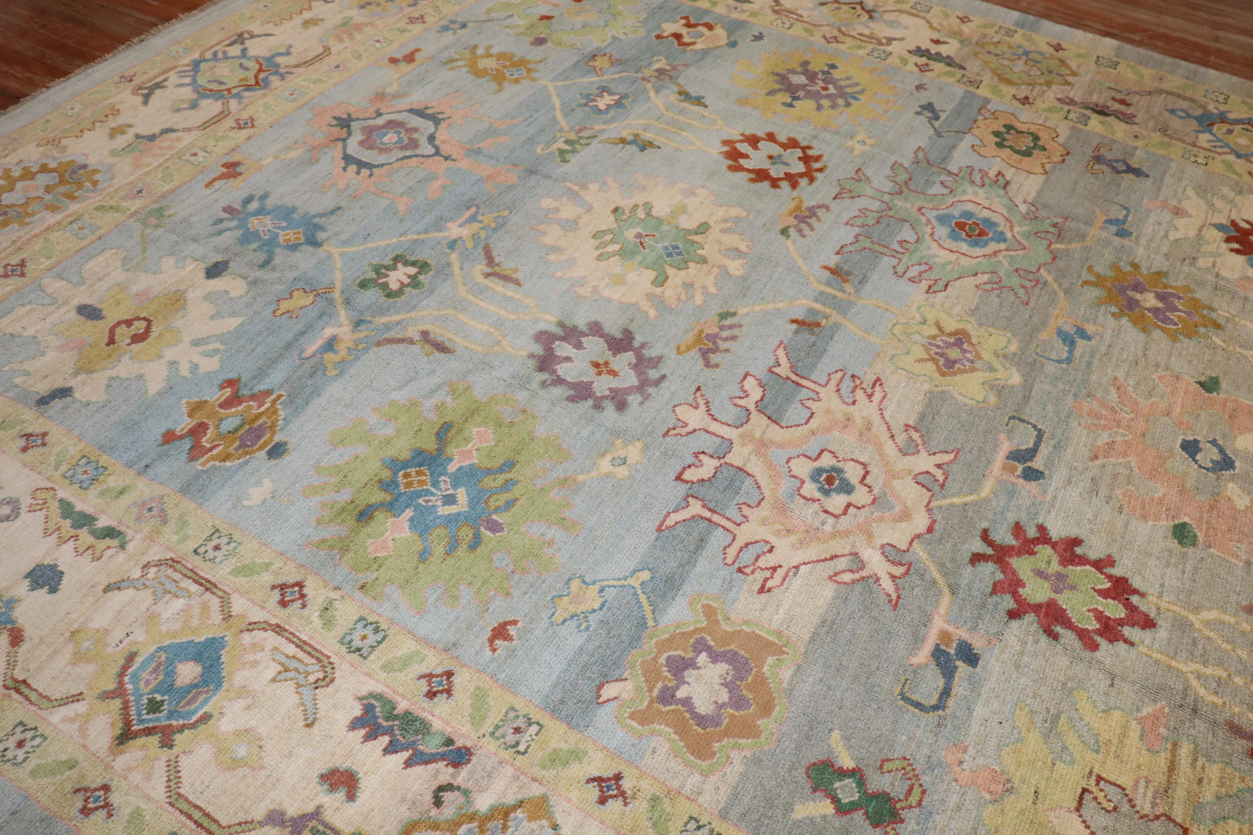 Colección Zabihi Alfombra Oushak grande de inspiración vintage en venta 3