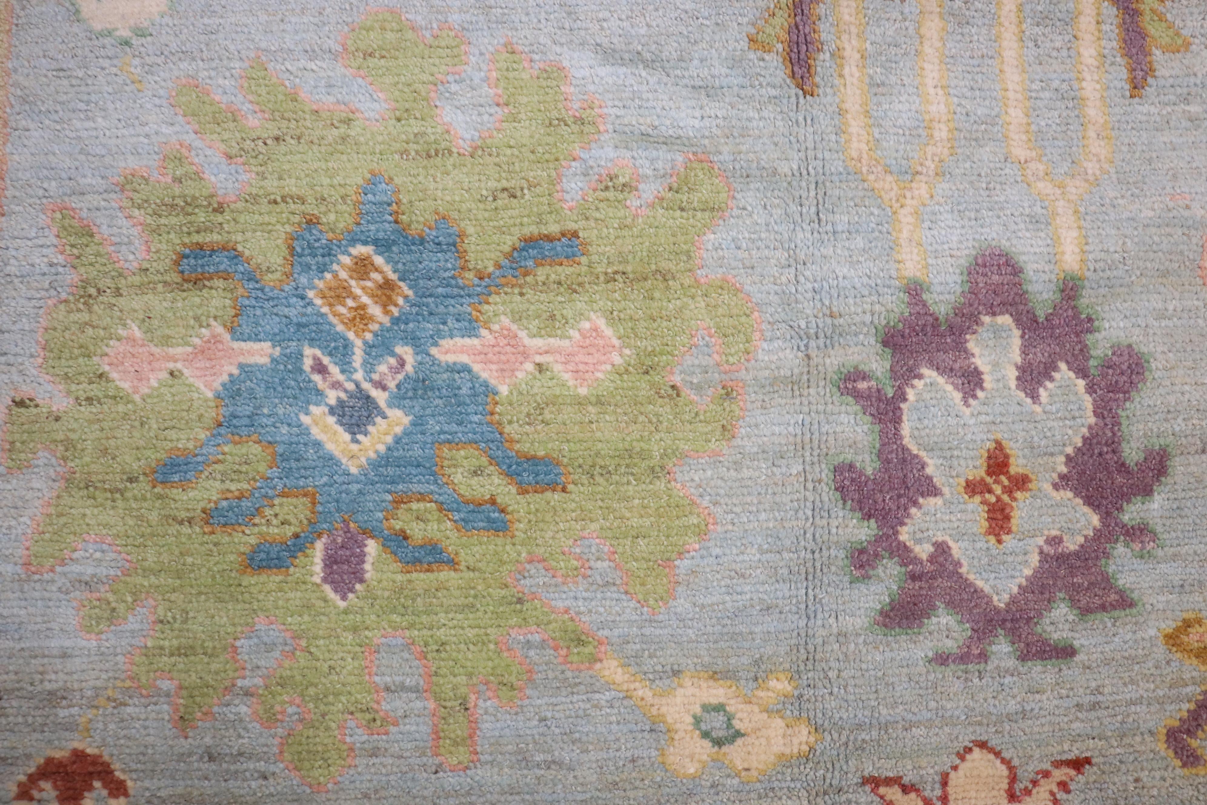 Colección Zabihi Alfombra Oushak grande de inspiración vintage Siglo XXI y contemporáneo en venta