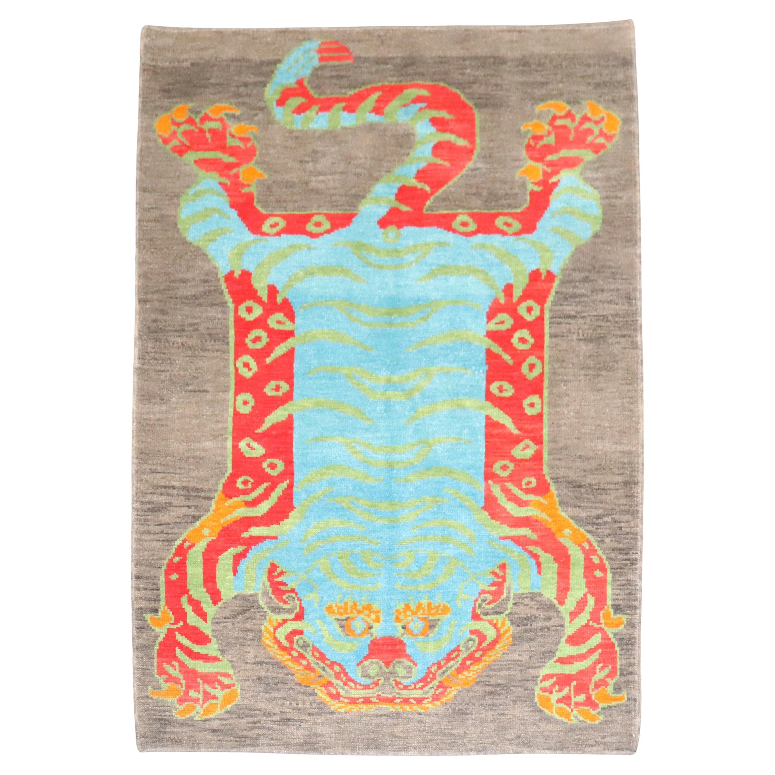 Zabihi Collection Vintage Inspired Modern Turkish Tiger Motif Rug im Angebot