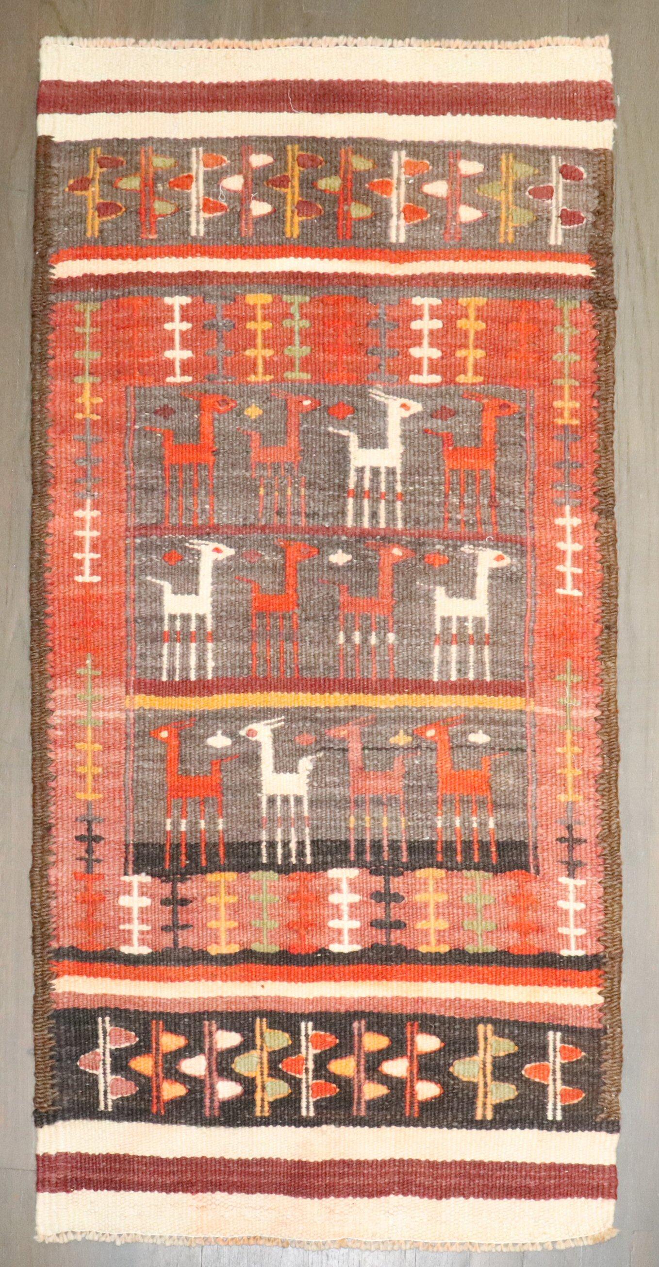 Arte popolare Zabihi Collection Vintage marocchino animale Kilim a trama piatta in vendita