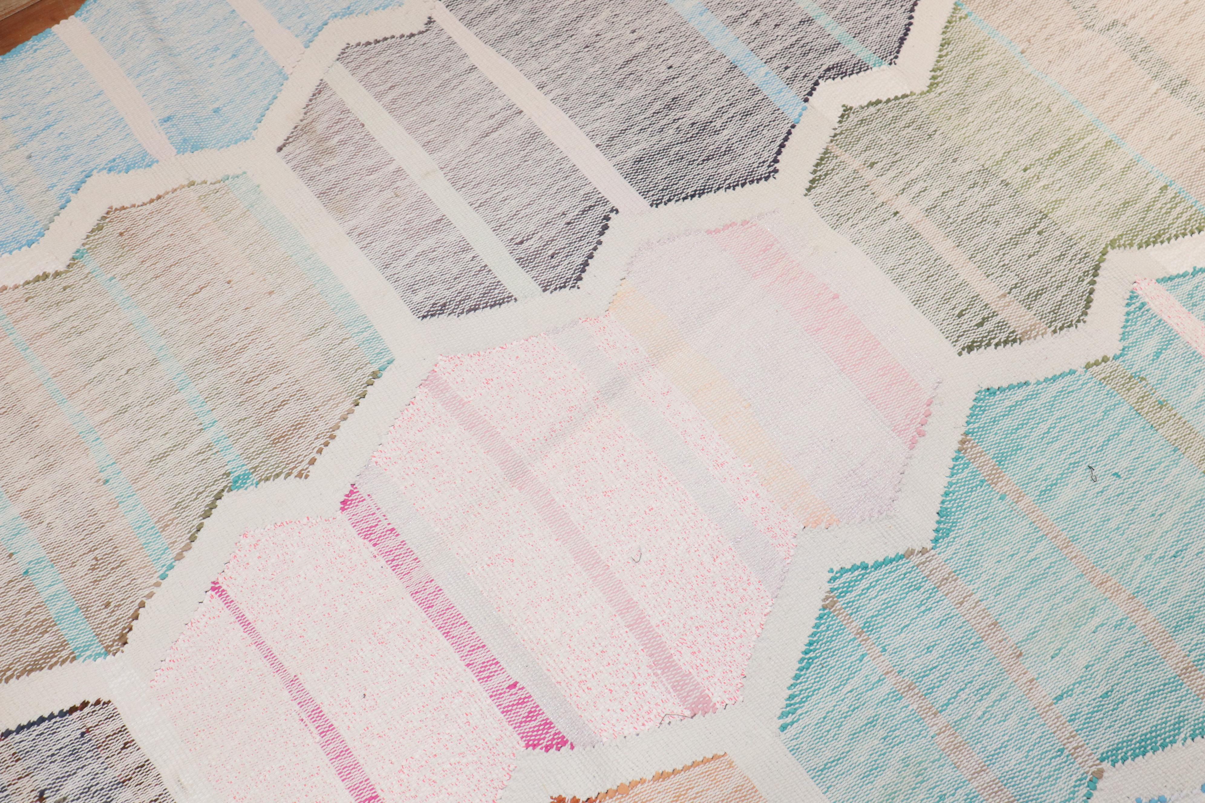 Zabihi Kollektion Vintage Pastell Geometrisch beeinflusster türkischer Kelim, Vintage im Zustand „Gut“ im Angebot in New York, NY