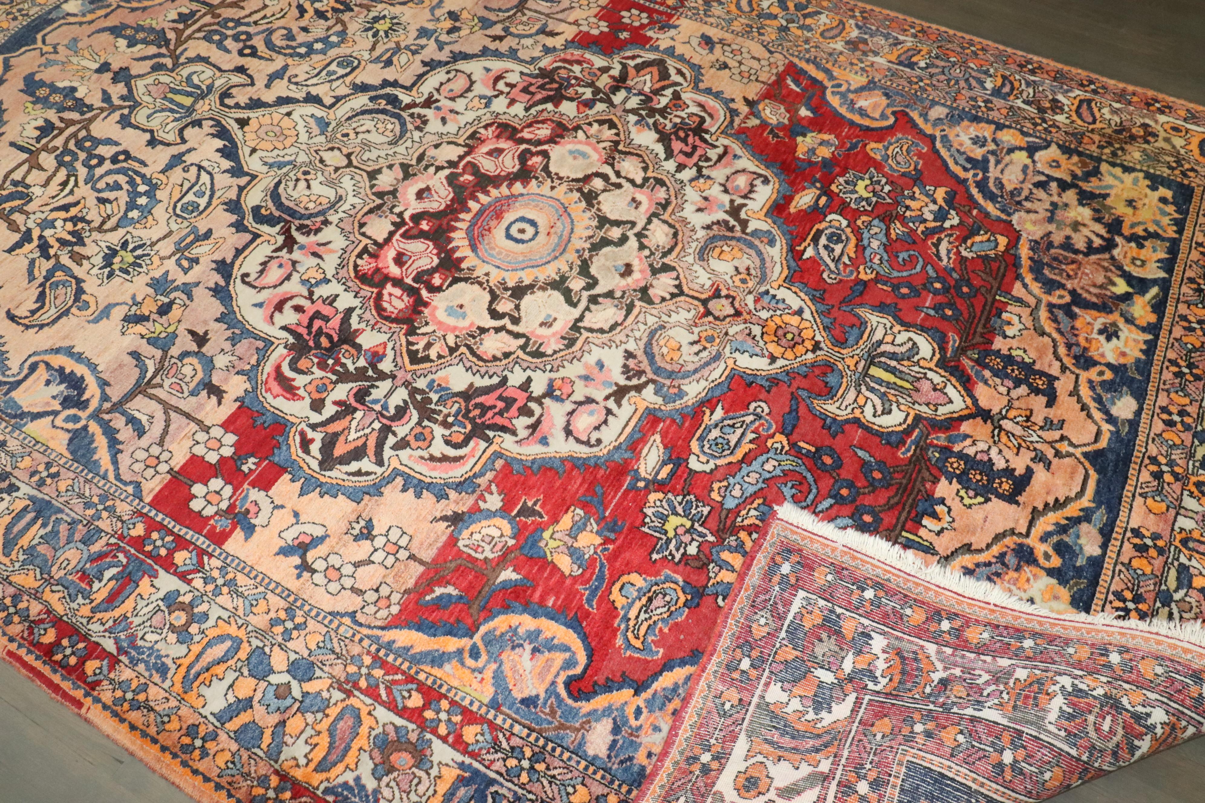 Zabihi Kollektion Vintage Persischer Bakhtiari Teppich (20. Jahrhundert) im Angebot