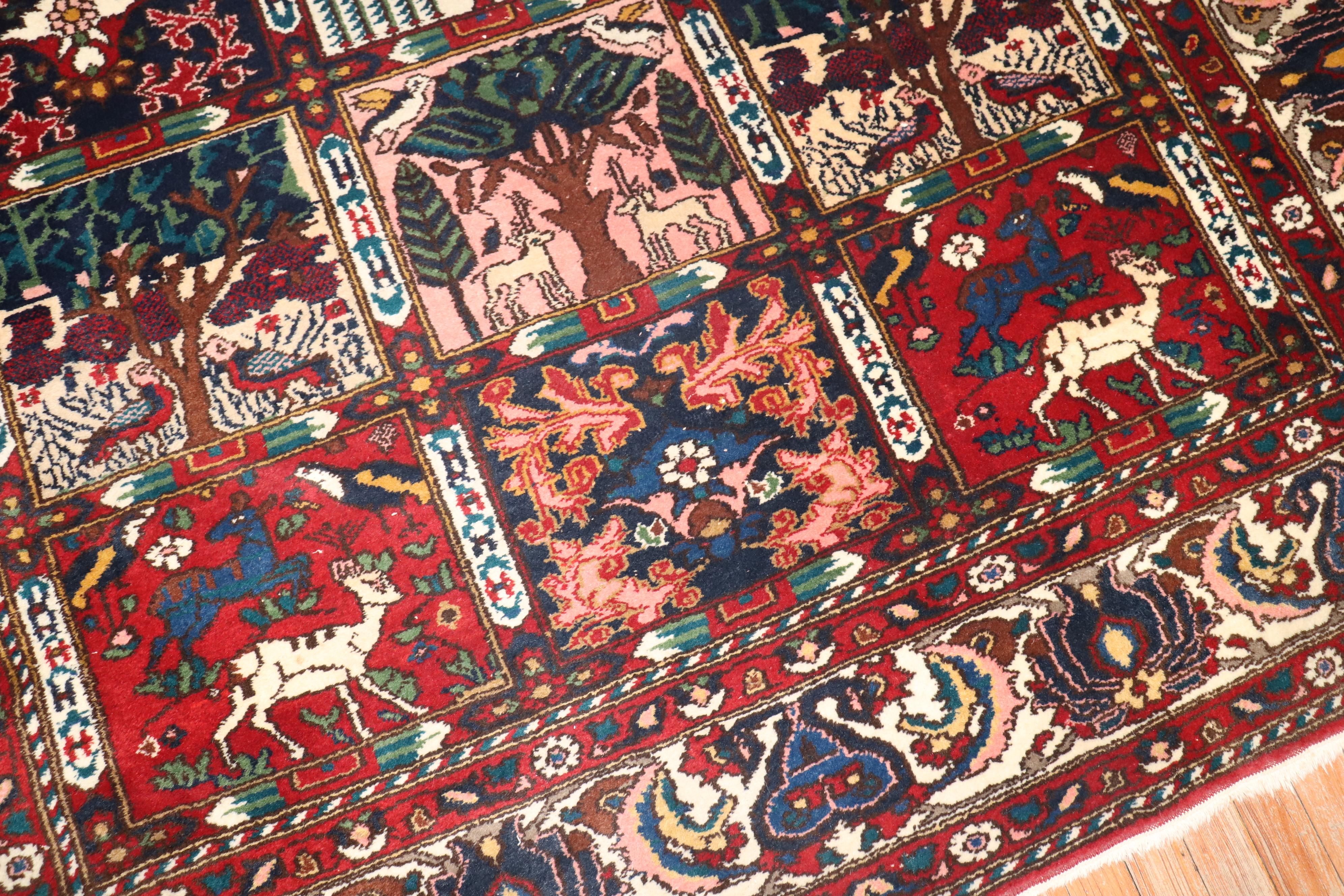 Zabihi Kollektion Vintage Persischer Bakhtiari Quadratischer Teppich (Serapi) im Angebot