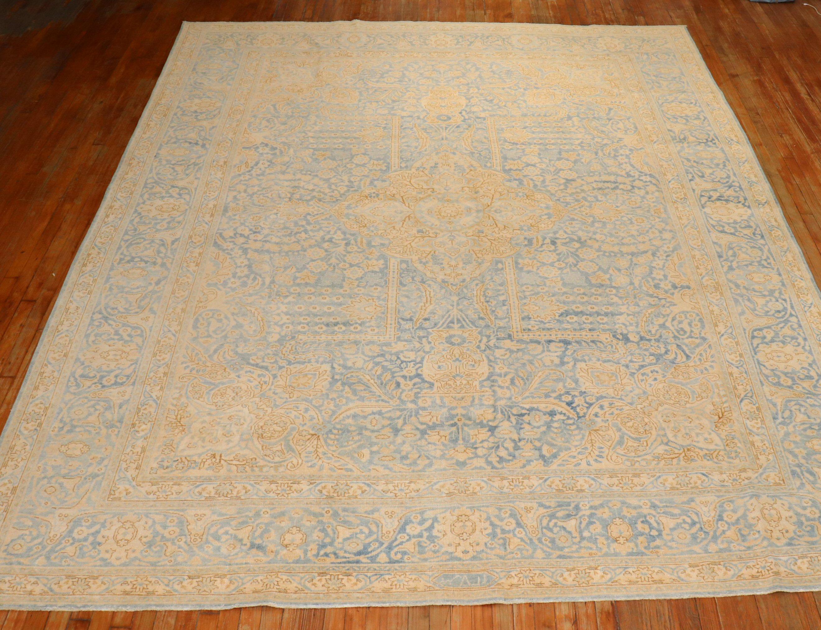 Zabihi Collection Vintage Persisch Blau Gold Persisch Kashan Teppich im Zustand „Gut“ im Angebot in New York, NY