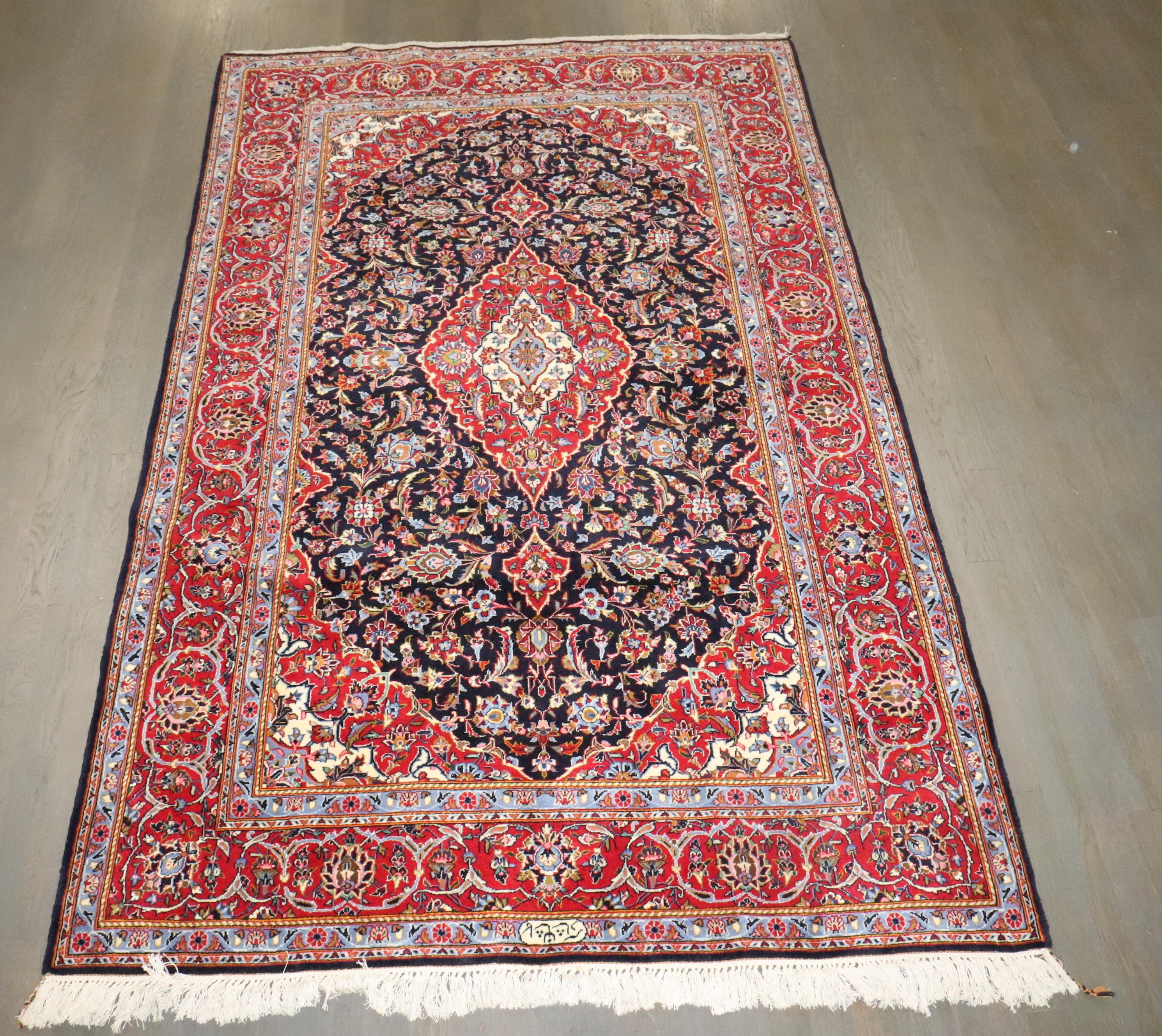 Zabihi Collection Vintage Persischer Kashan Teppich im Zustand „Gut“ im Angebot in New York, NY