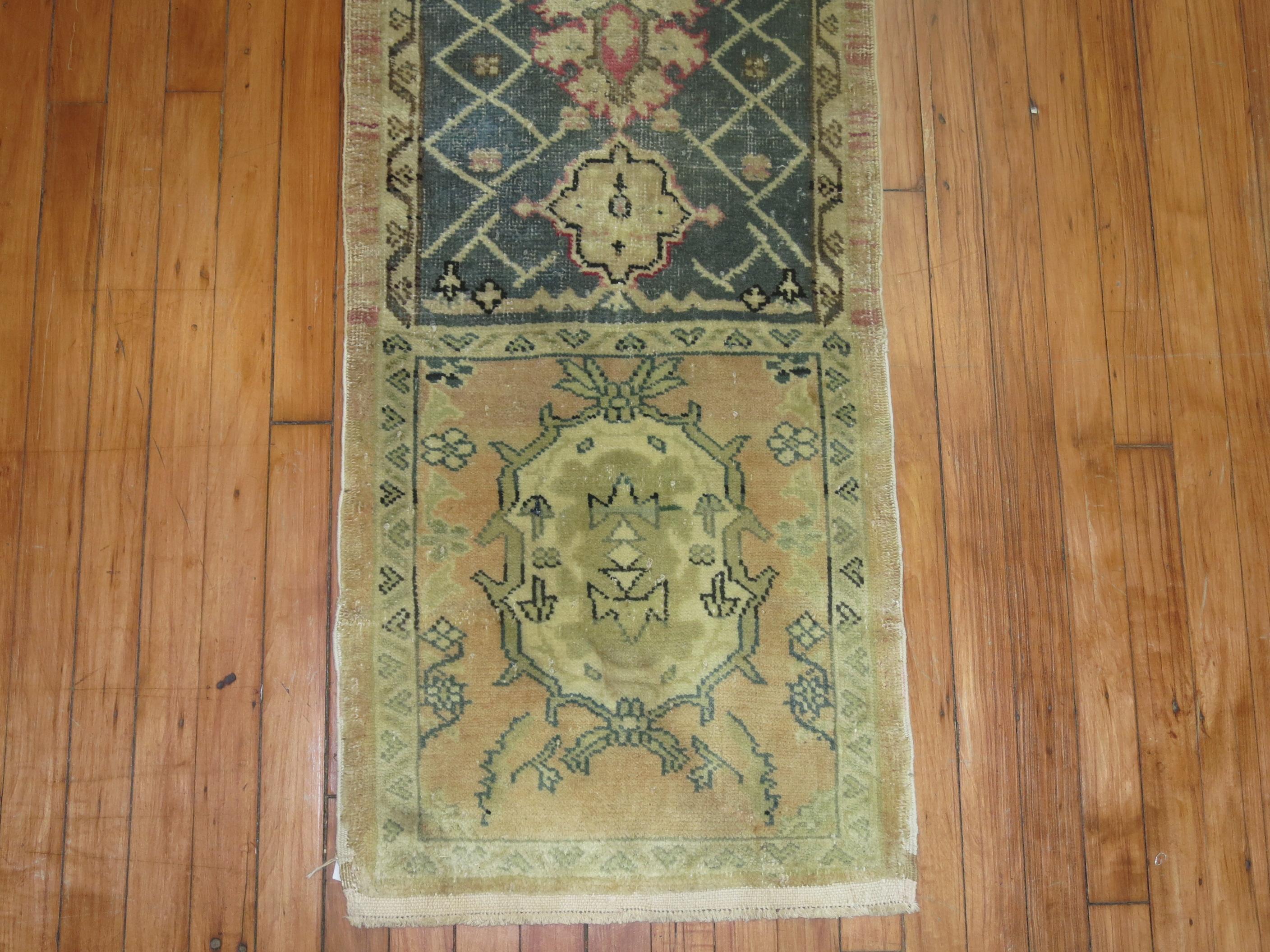 Zabihi Kollektion Vintage Türkischer Anatolischer eklektischer Läufer (Wolle) im Angebot