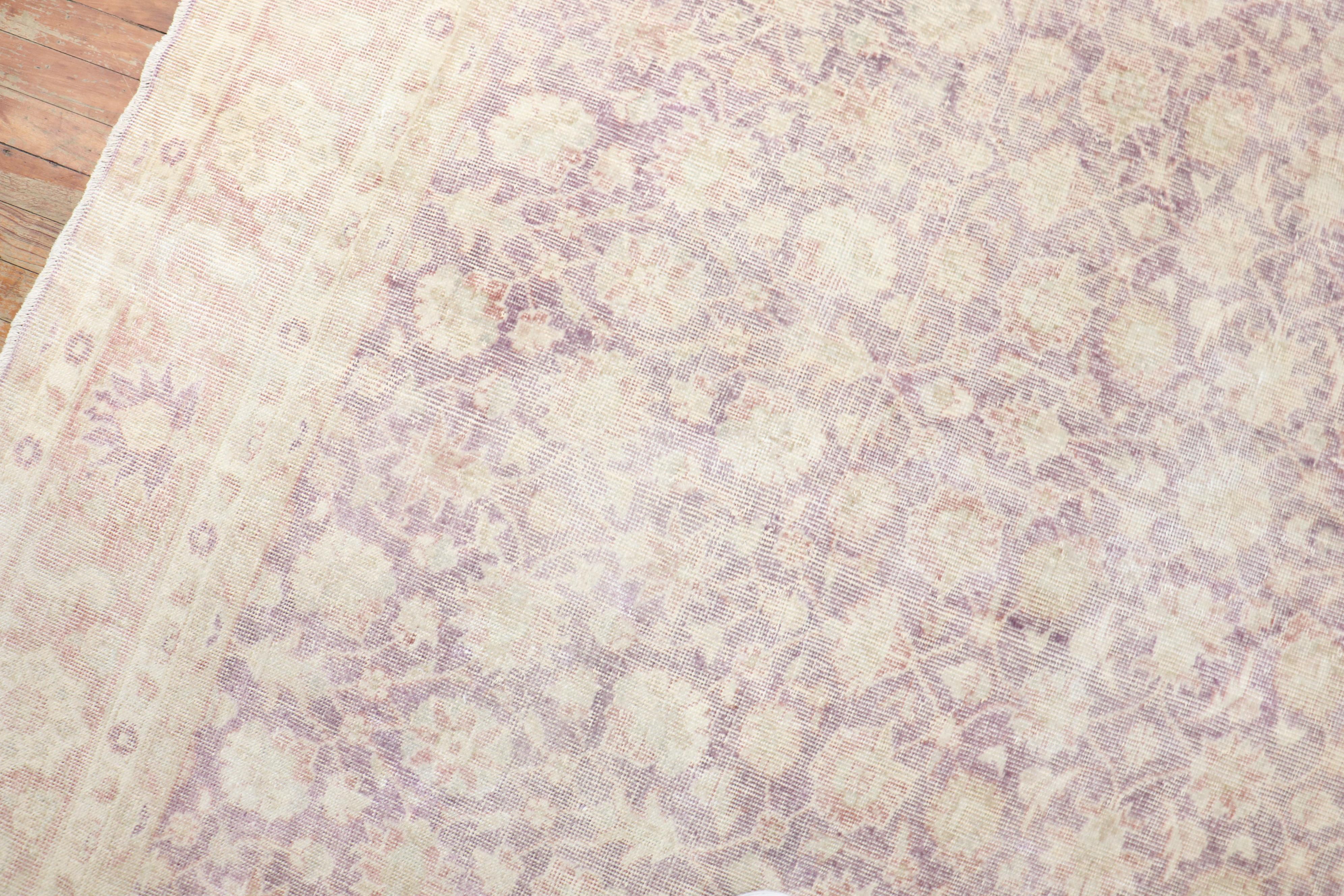 Country Tapis vintage turc d'Anatolie lavande de la collection Zabihi en vente
