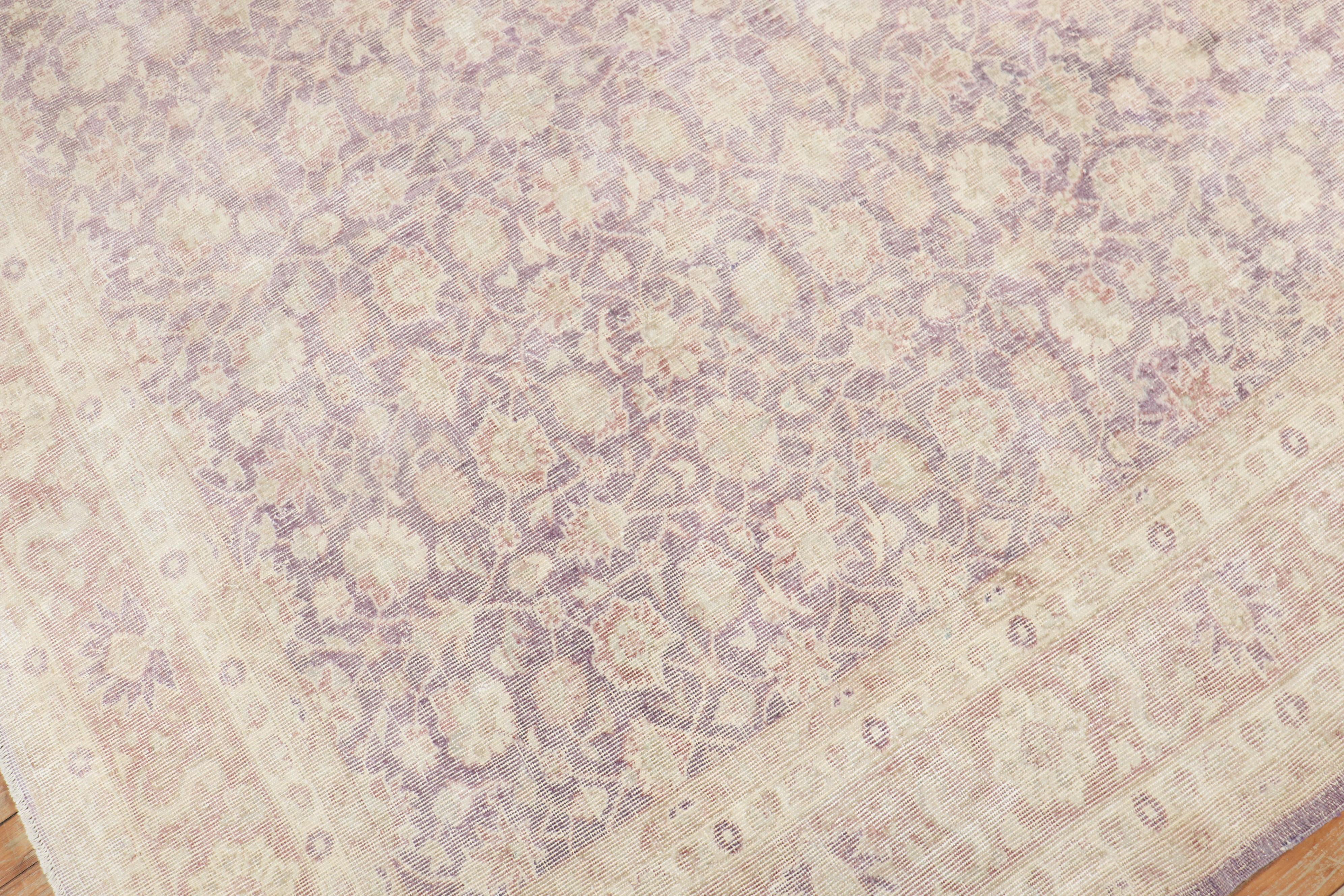 Noué à la main Tapis vintage turc d'Anatolie lavande de la collection Zabihi en vente