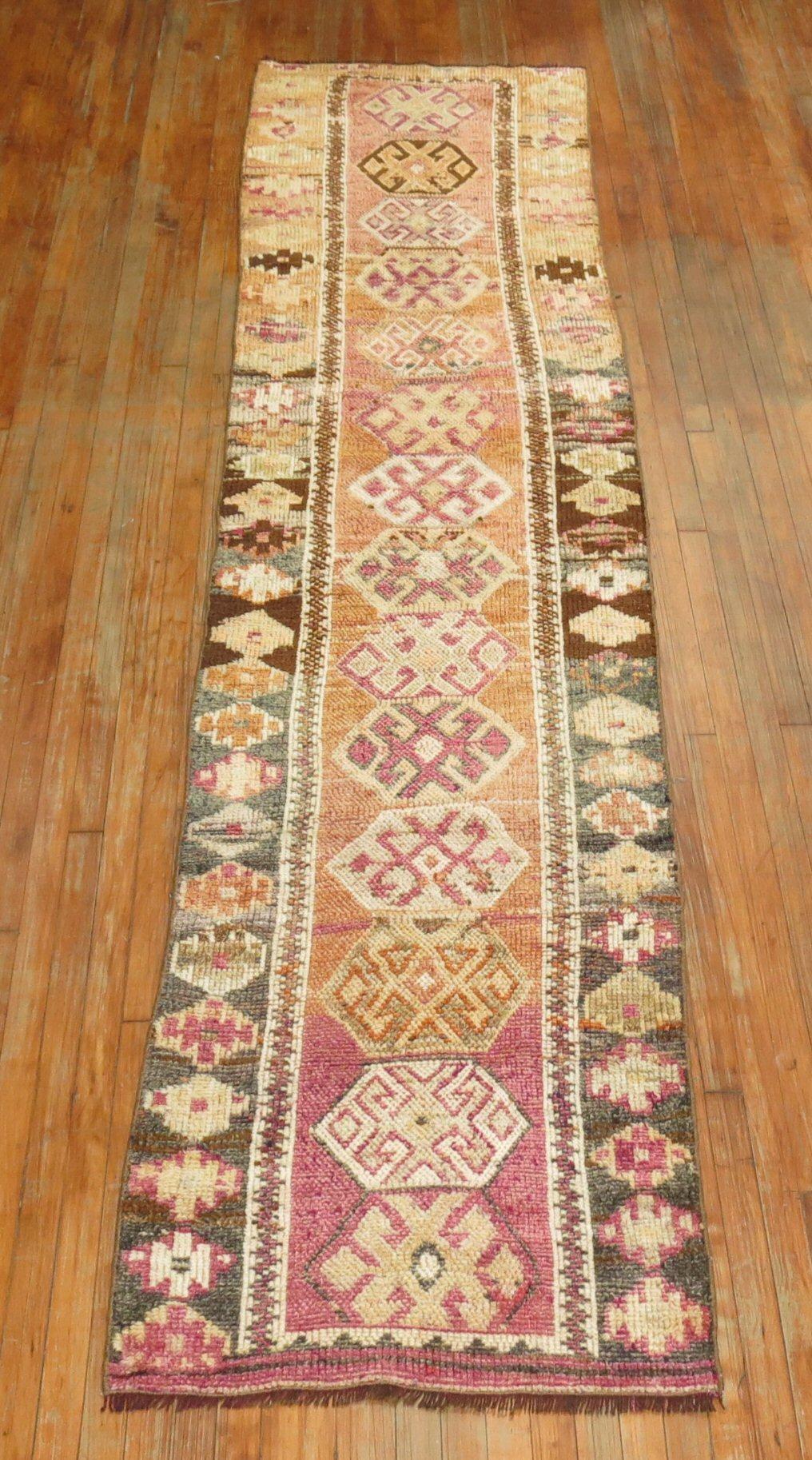 Collection S Vintage Anatolienne Turque Zabihi Runner Bon état - En vente à New York, NY