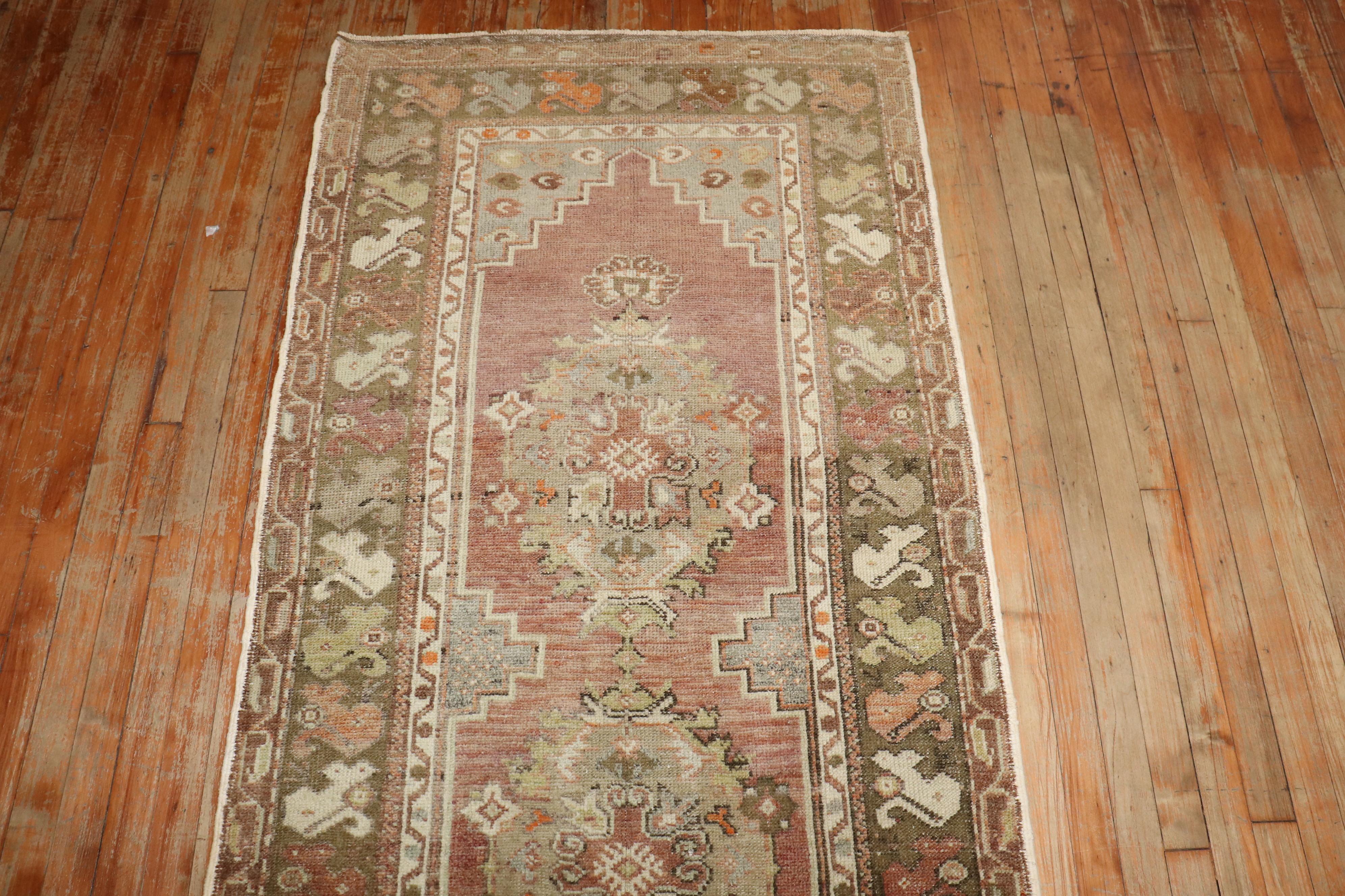 Zabihi Collection Vintage Türkisch Anatolischer Läufer (Wolle) im Angebot