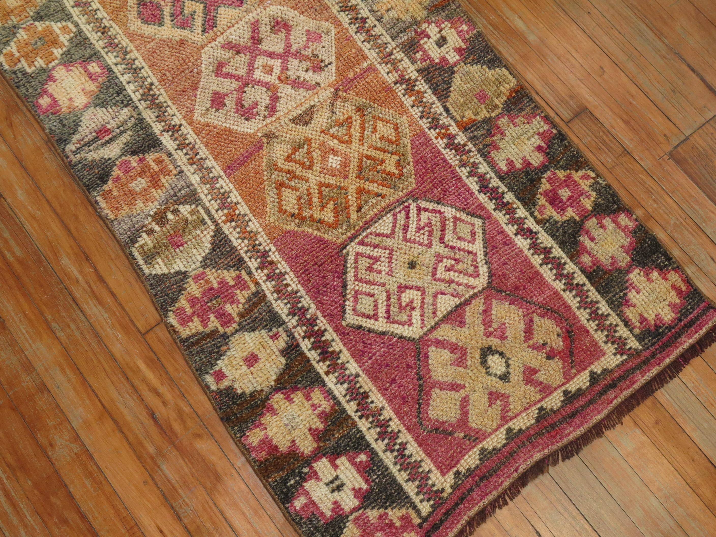 Laine Collection S Vintage Anatolienne Turque Zabihi Runner en vente