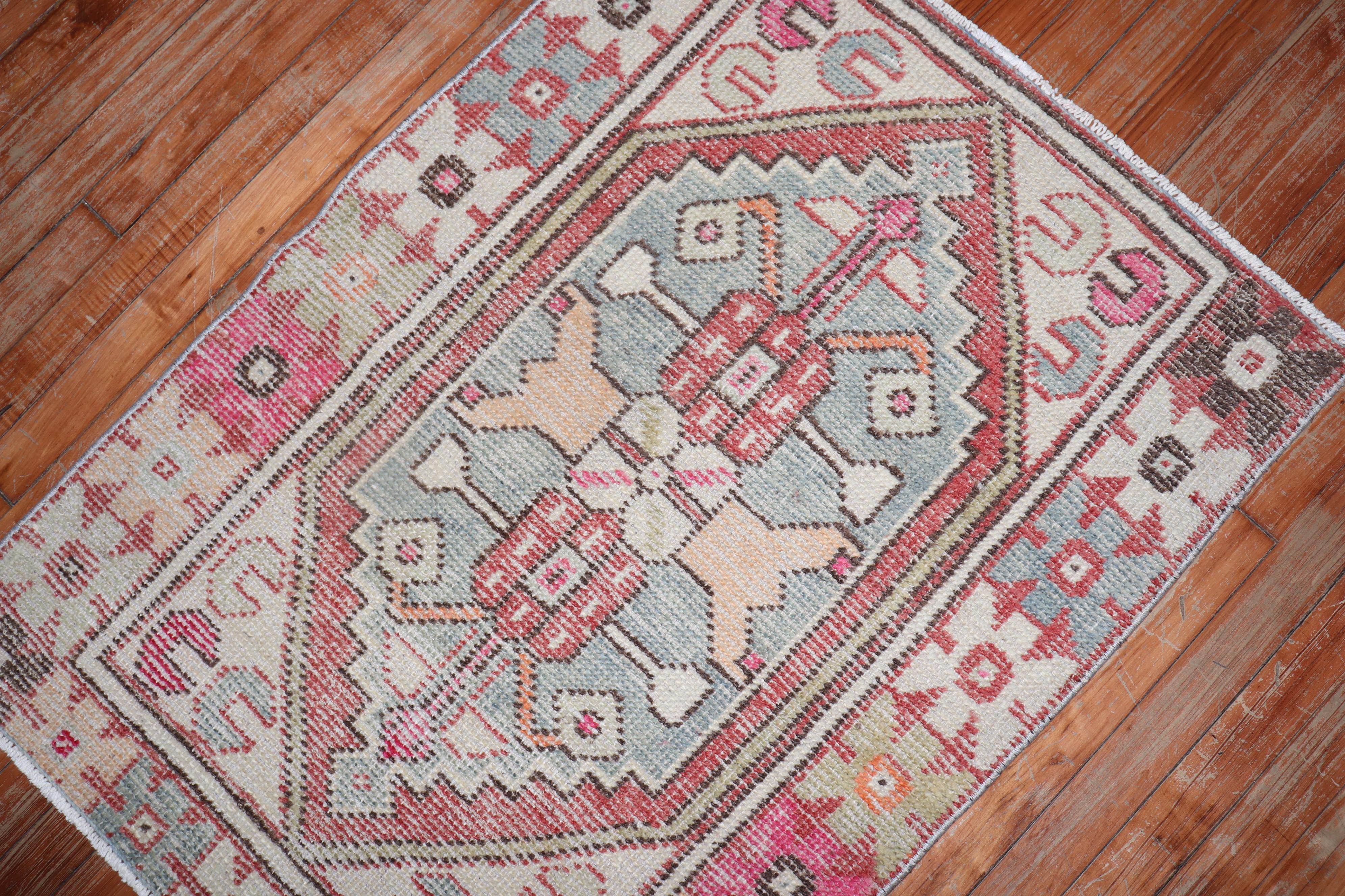 Zabihi Kollektion Vintage Türkischer Anatolischer kleiner Teppich (Wolle) im Angebot