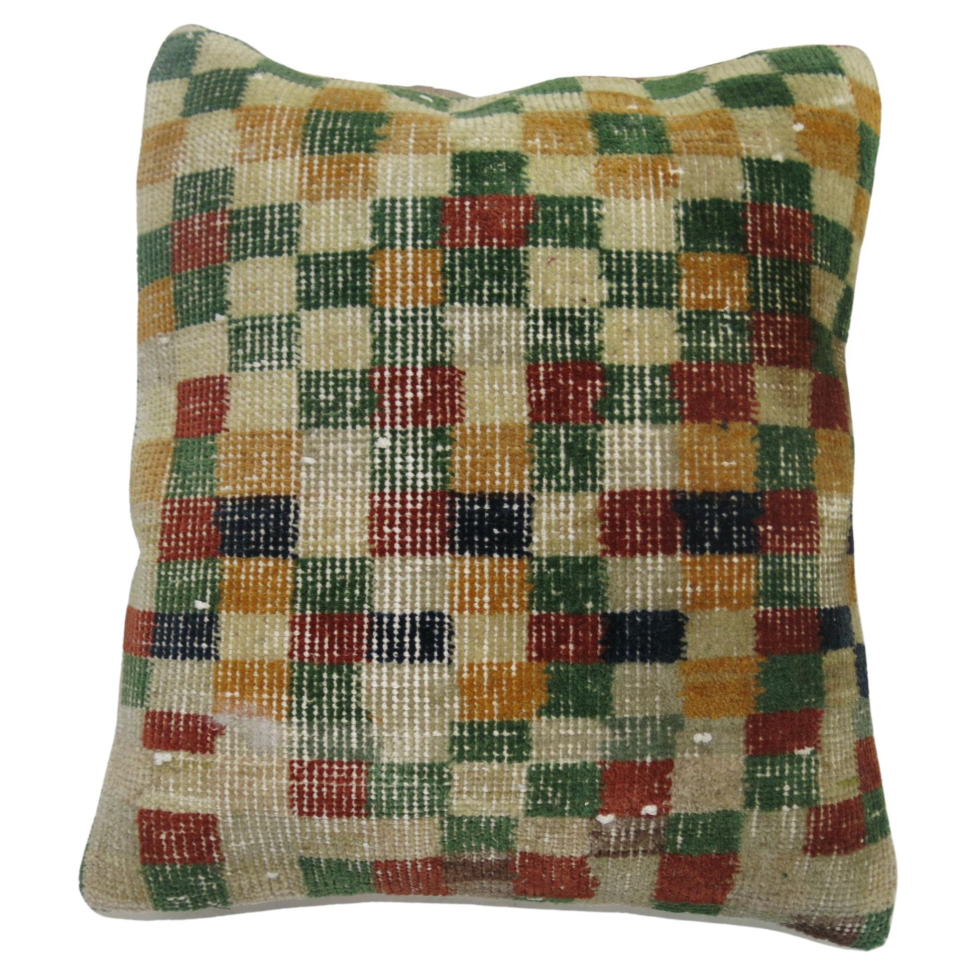 Oreiller fabriqué à partir d'un tapis déco turc du milieu du 20e siècle.

16'' x 18''