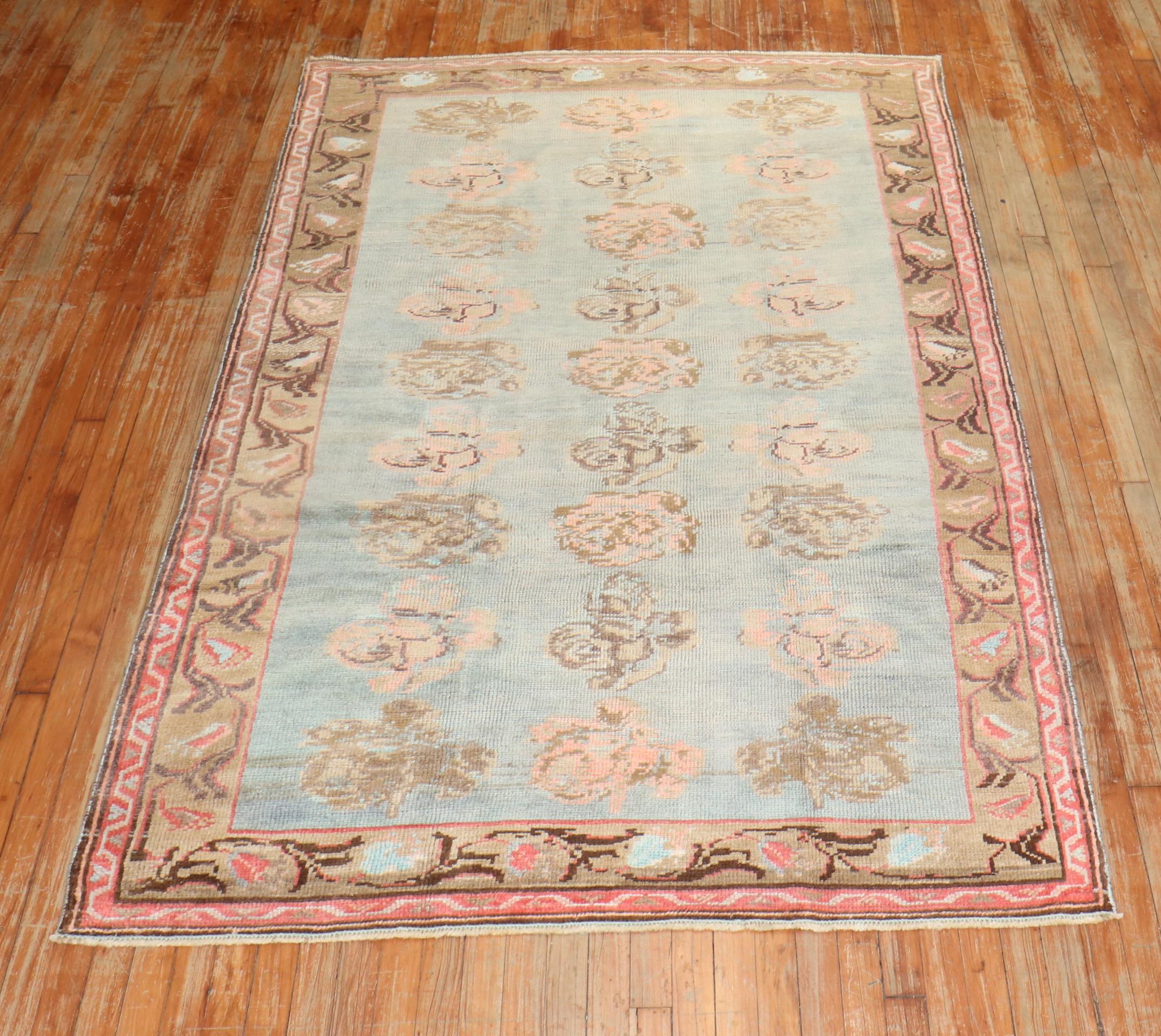 Mitte des 20. Jahrhunderts türkischer Konya-Teppich mit Blumenmuster auf türkisfarbenem Grund

Einzelheiten
Teppich nein.	r5842
Größe	5' 1