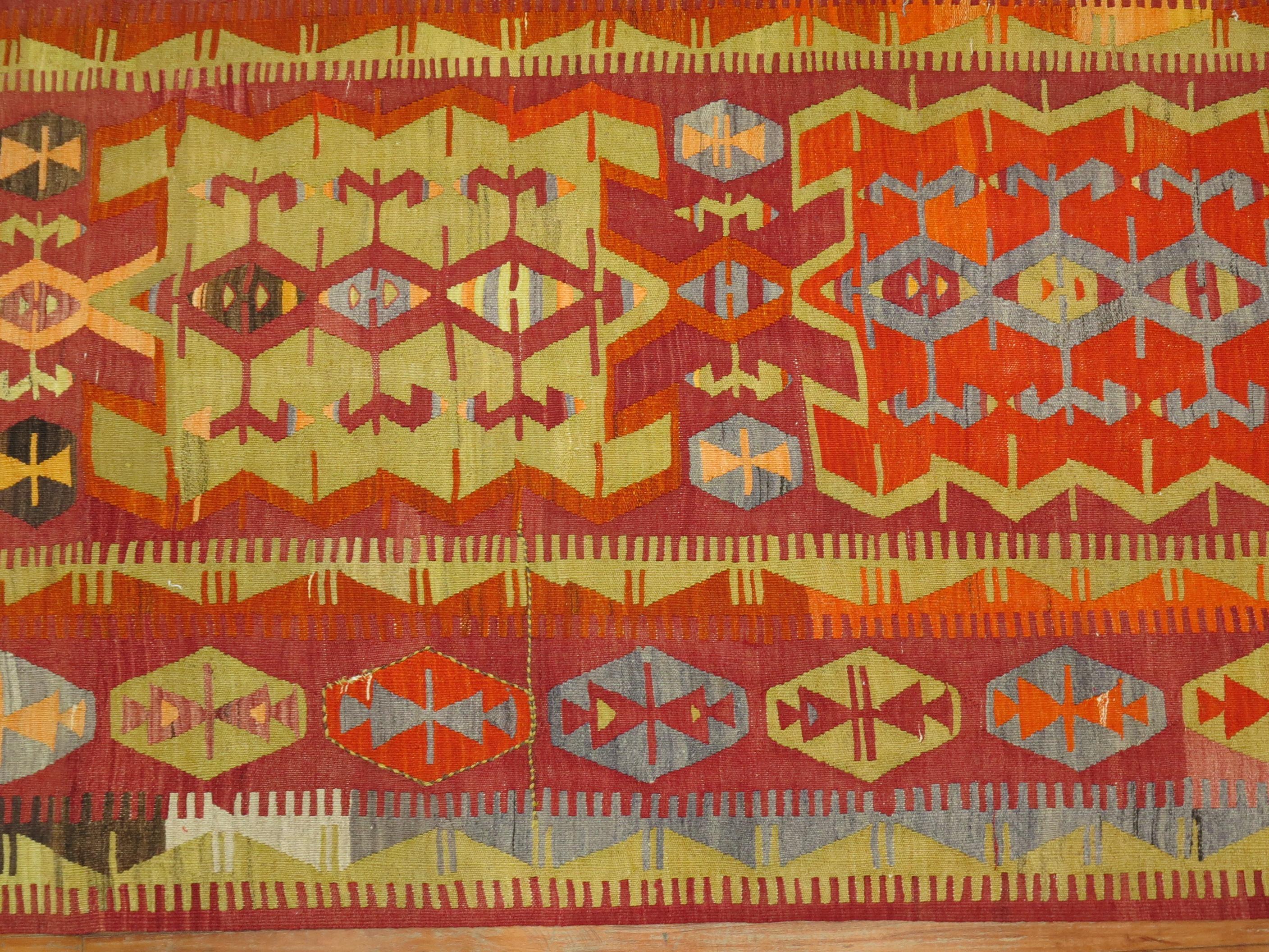 ein einzigartiges Kelim-Flachgewebe aus der Mitte des 20.

Einzelheiten
Teppich nein.	r4958
Größe	4' 4