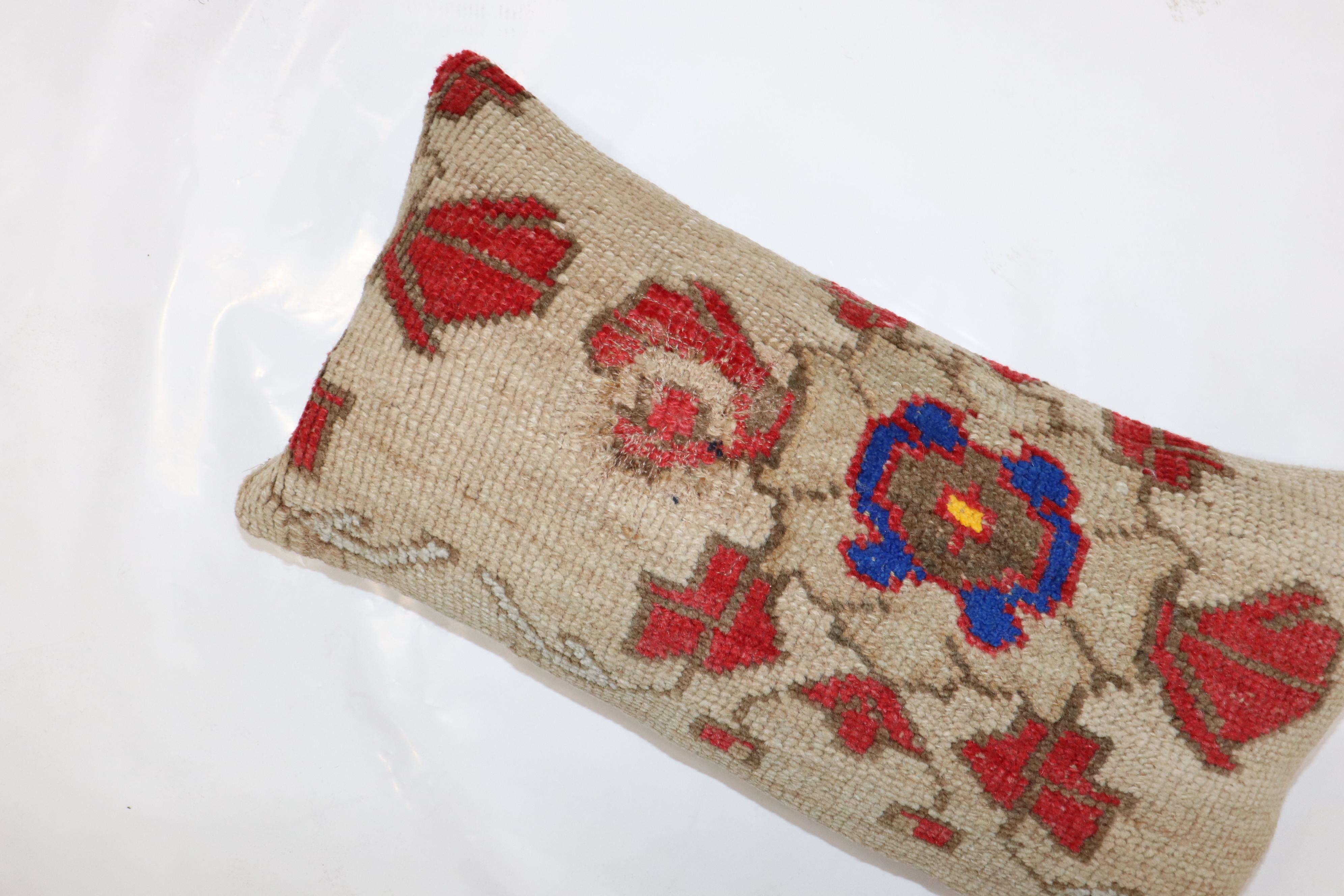 Bohème Oreiller en tapis turc vintage de la collection Zabihi en vente
