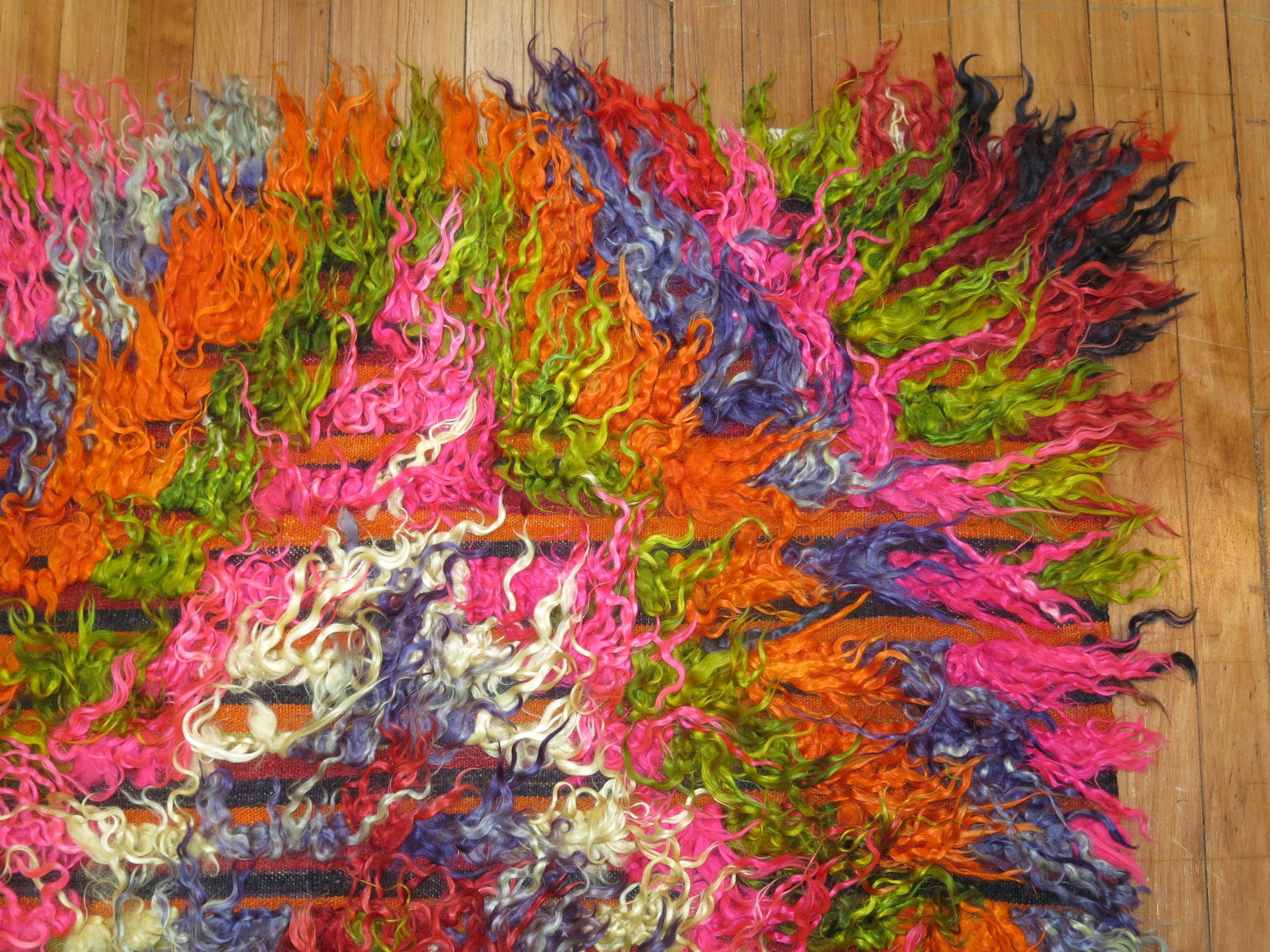 Zabihi Collection Vintage Türkisch Tulu Flokati Teppich (Handgewebt) im Angebot