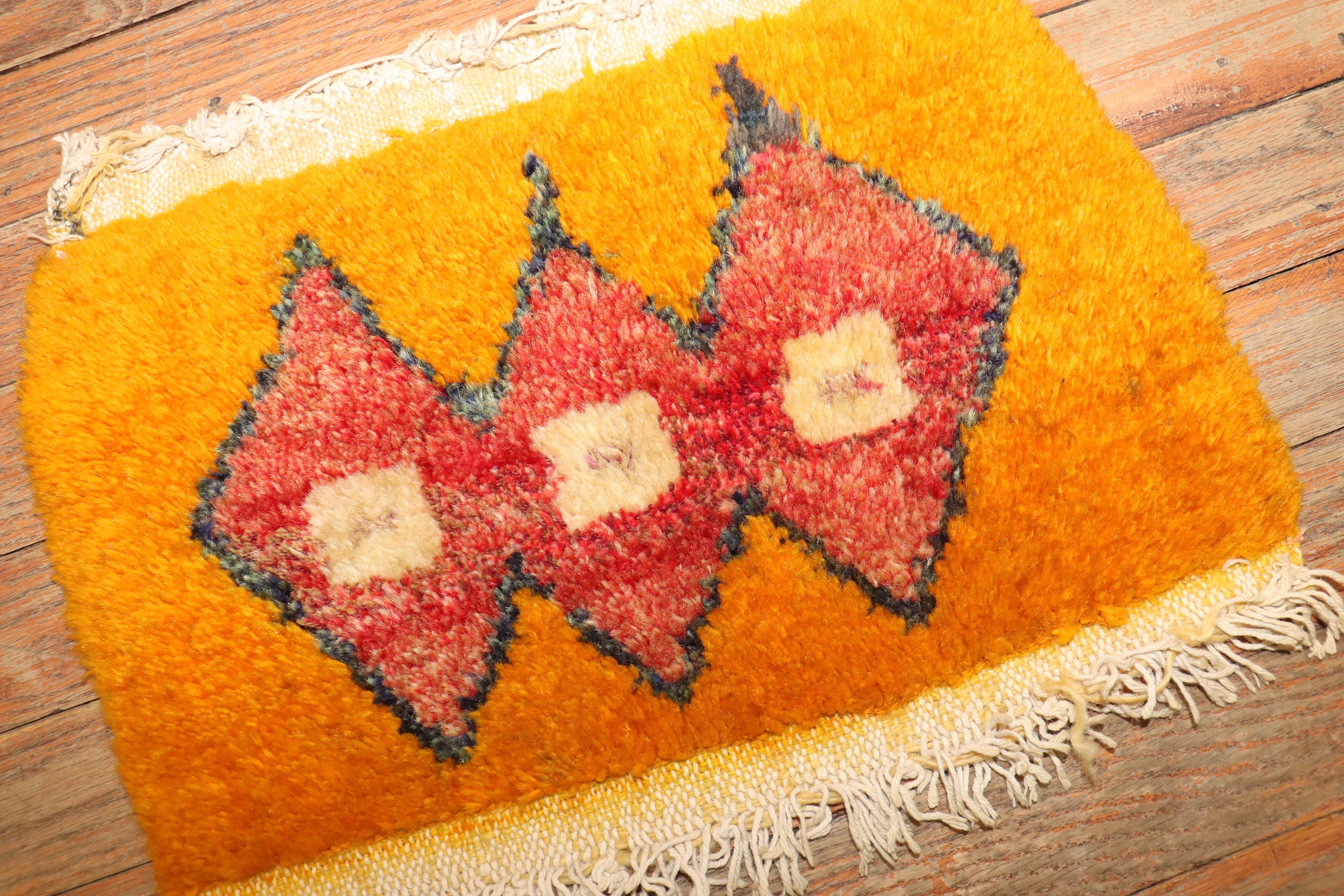 Zabihi Collection Vintage Turkish Tulu Mini Rug (Böhmisch) im Angebot