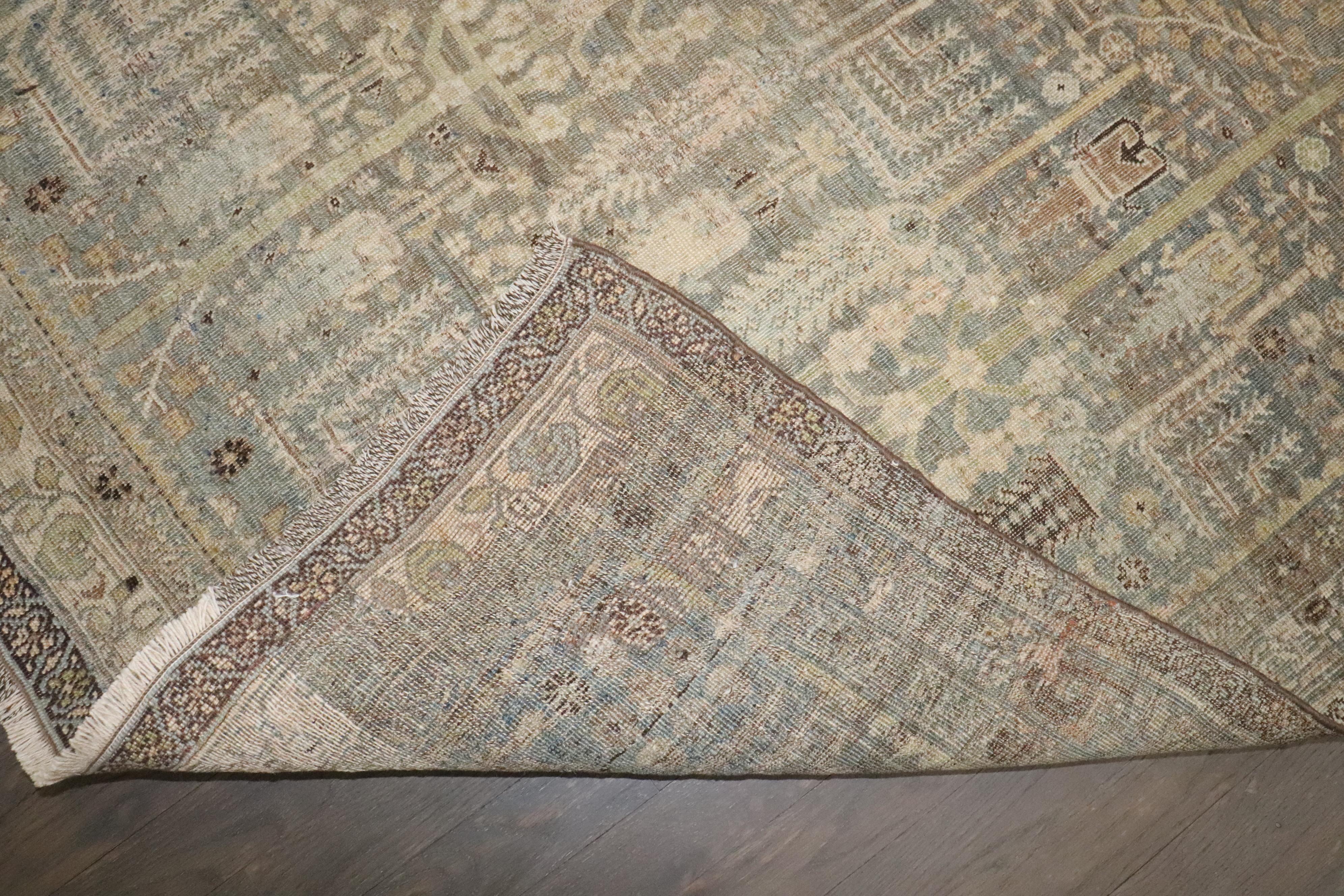 Zabihi Collection Weeping Willow Tree Antiker Bidjar Akzentteppich (Bakshaish) im Angebot