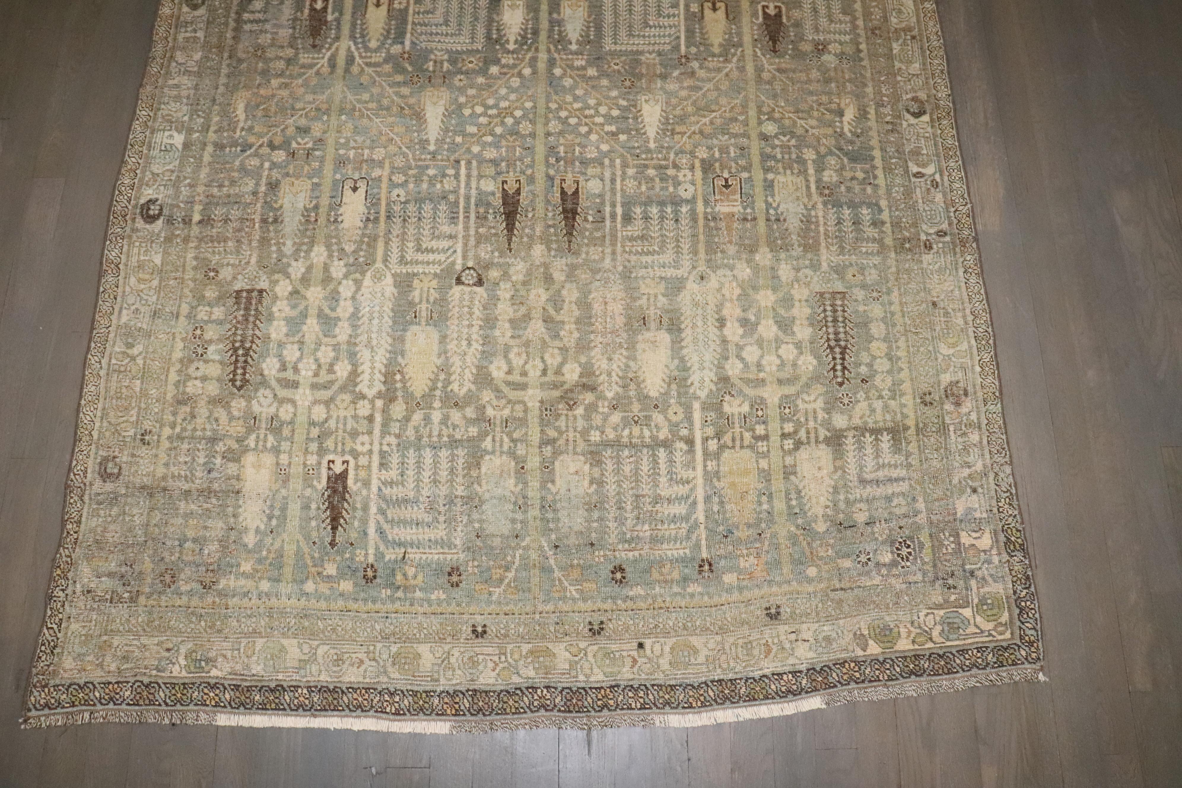 Zabihi Collection Weeping Willow Tree Antiker Bidjar Akzentteppich (Handgewebt) im Angebot