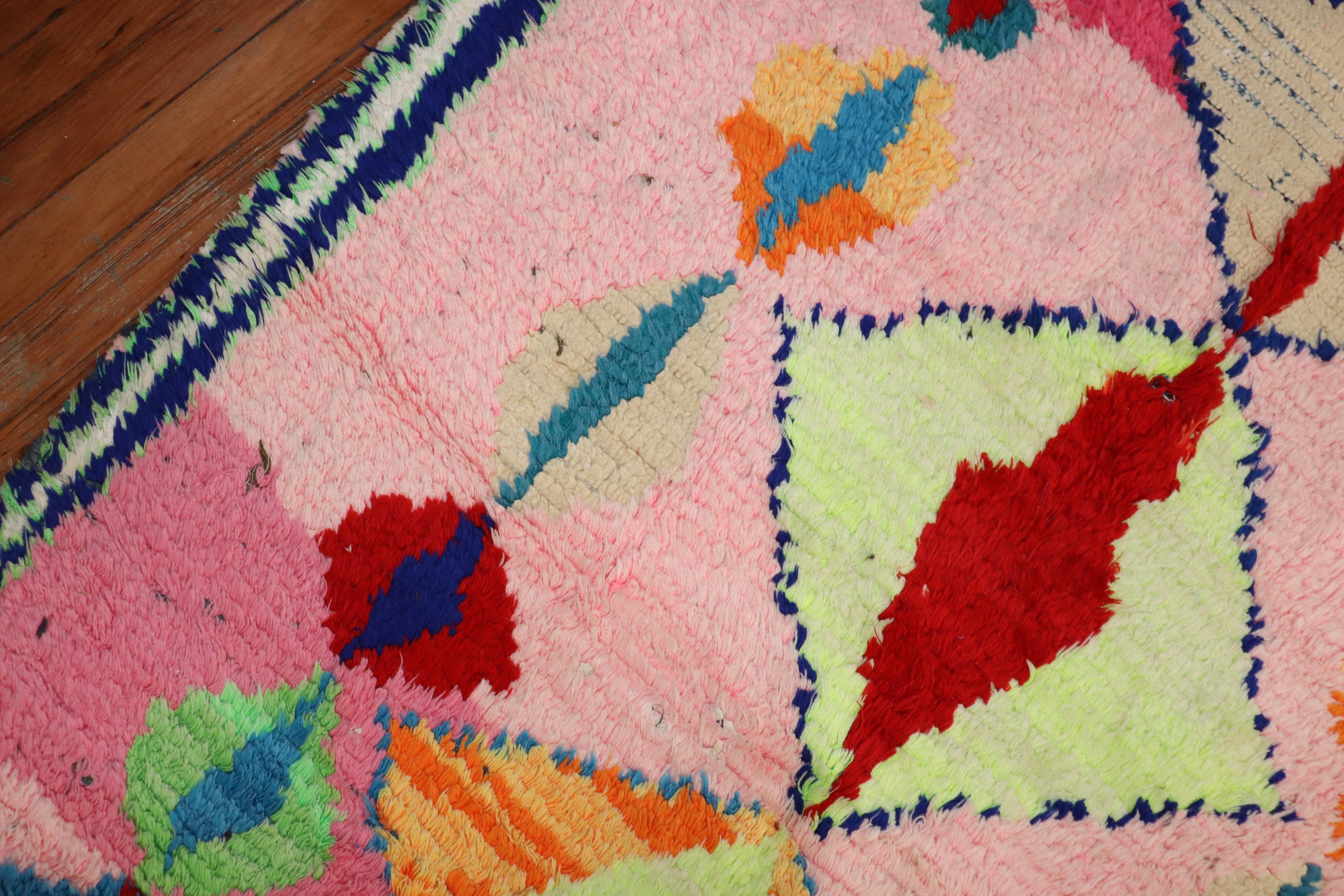 Zabihi Collection Wild Vintage Marokkanischer Abstrakter Teppich (Wolle) im Angebot