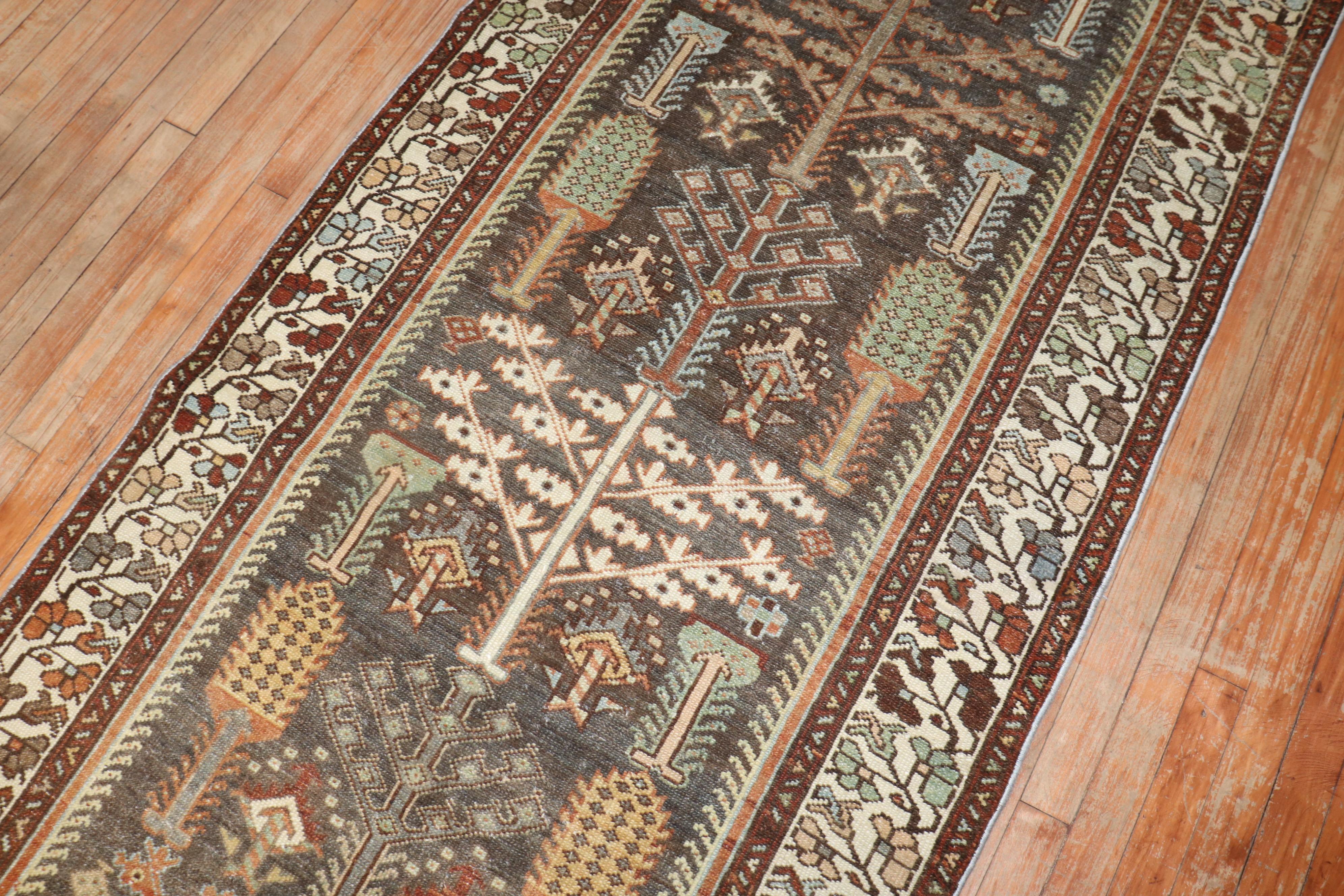 Chemin de table persan Bakhtiari Willow Tree des années 1930

Détails
rug no.	j2264
taille	3' 6