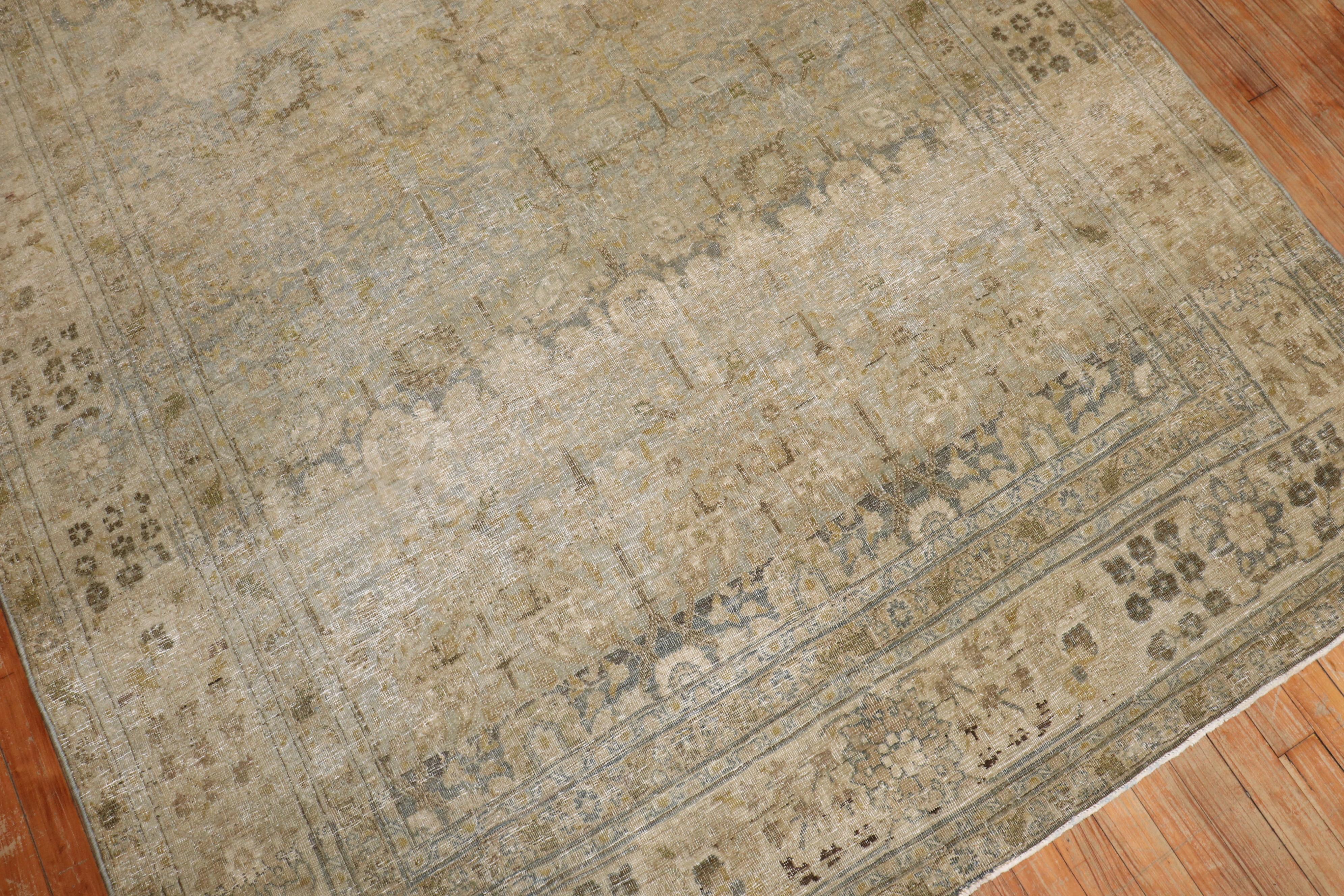 Zabihi Collection Getragener antiker persischer Bidjar-Teppich im Angebot 2