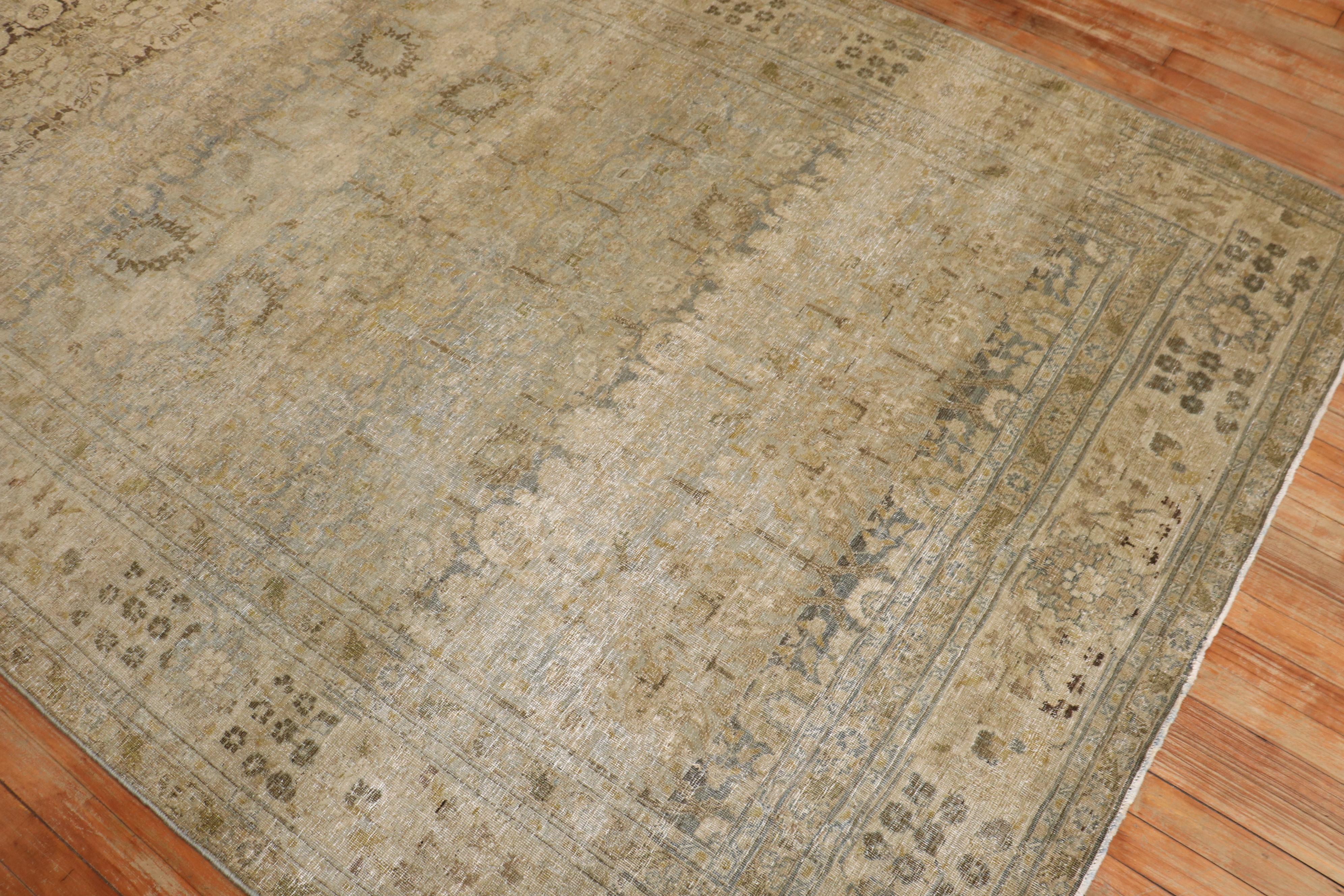 Zabihi Collection Getragener antiker persischer Bidjar-Teppich im Zustand „Relativ gut“ im Angebot in New York, NY