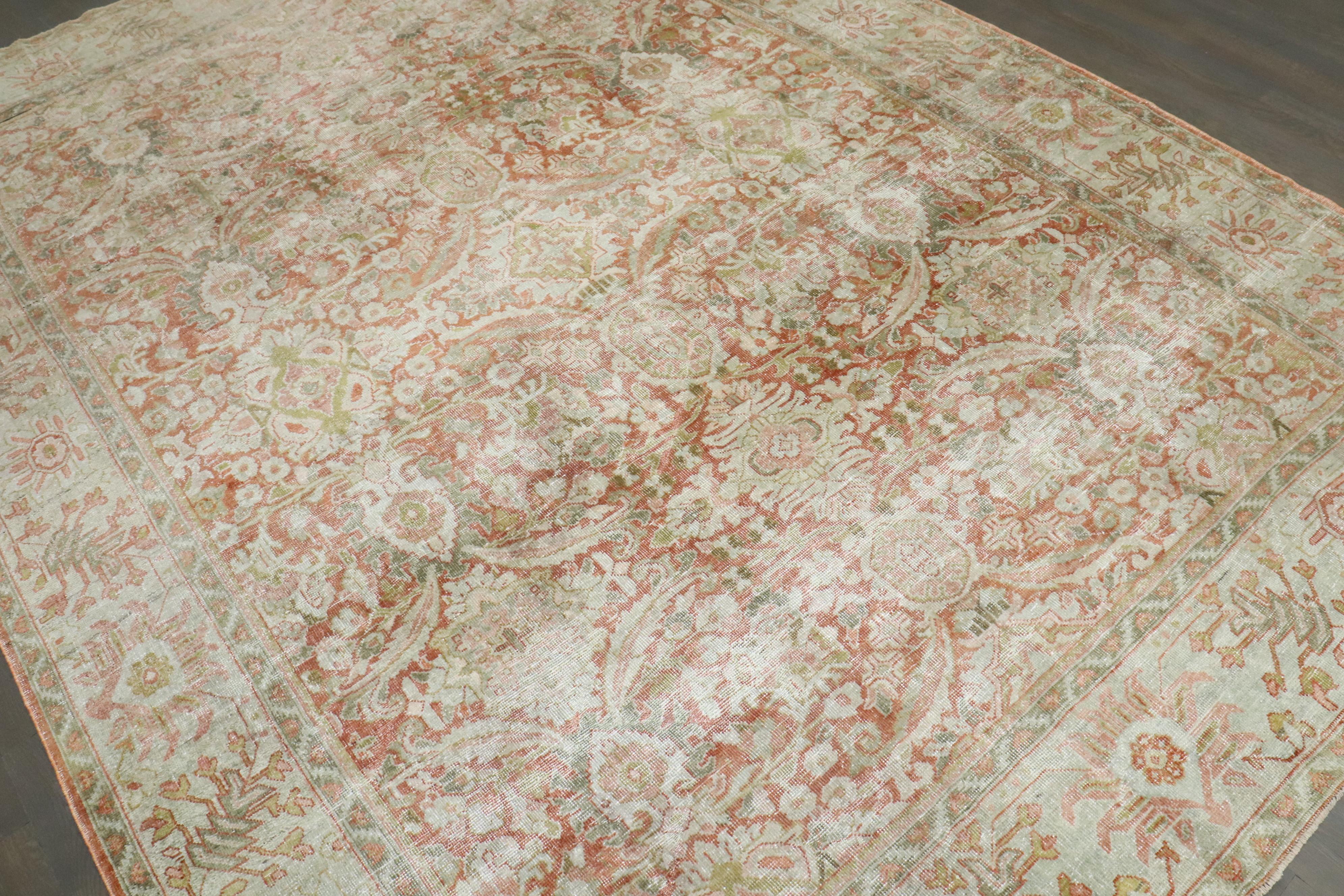 Tappeto Zabihi Collection'S Antico Persiano Mahal Usurato In condizioni discrete in vendita a New York, NY