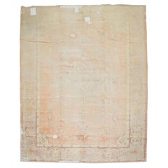 Zabihi Collection Abgenutzter weicher Pfirsich Antiker Oushak-Teppich