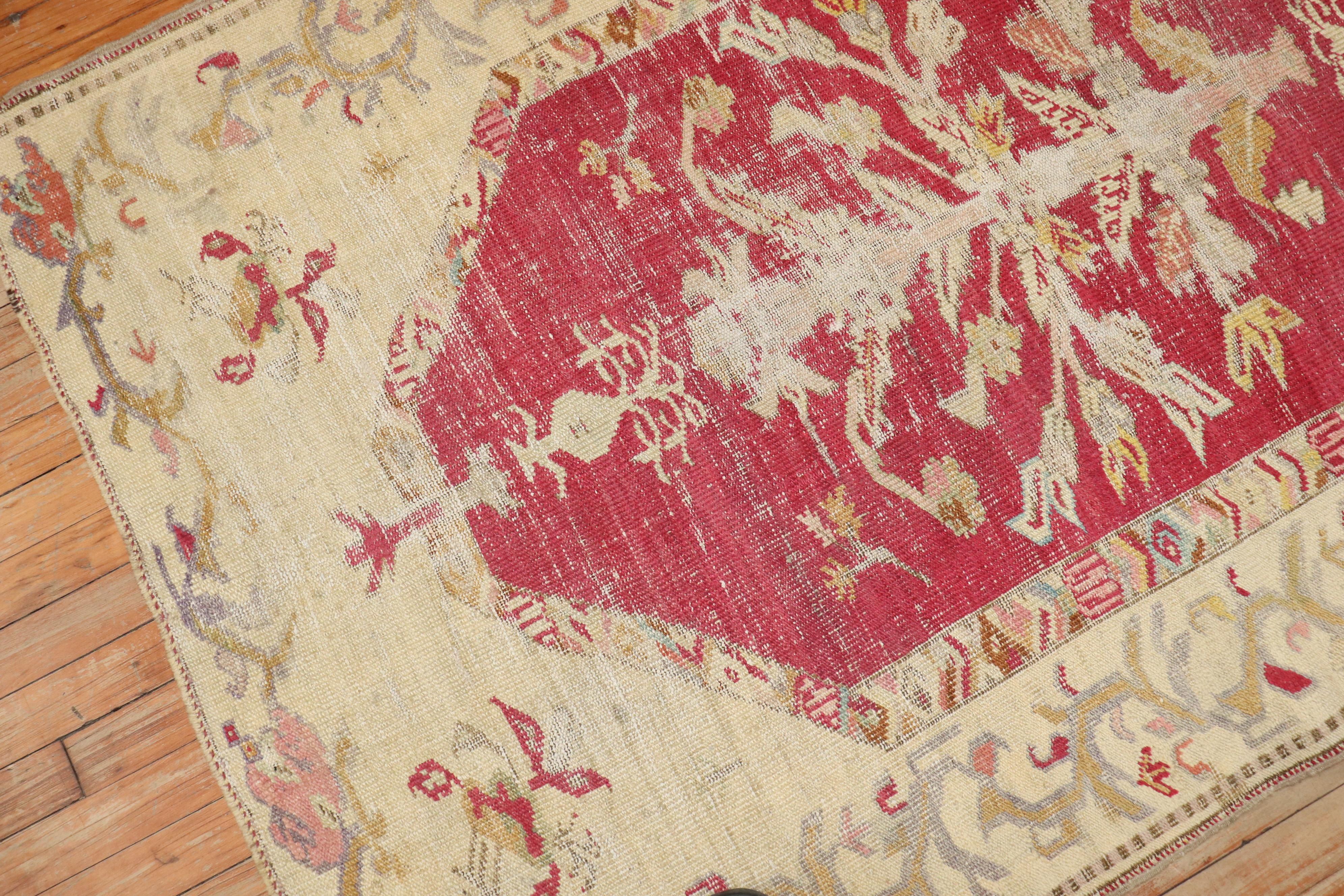 Fin du 19ème siècle, tapis turc ghiordes de taille accentuée

3'10'' x 6'