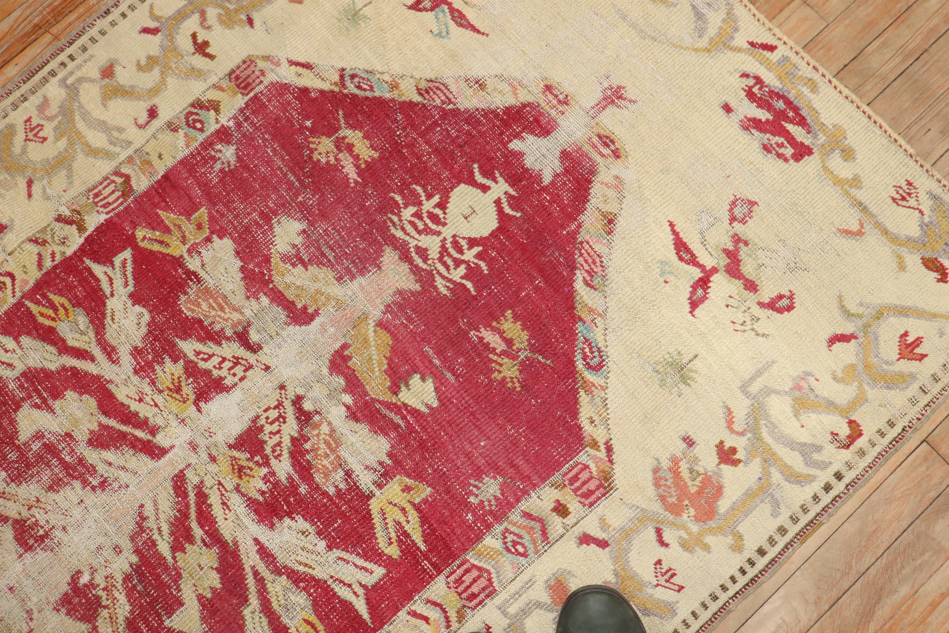 Zabihi Kollektion Antike türkische Ghiordes des späten 19. Jahrhunderts  Teppich (Agra) im Angebot