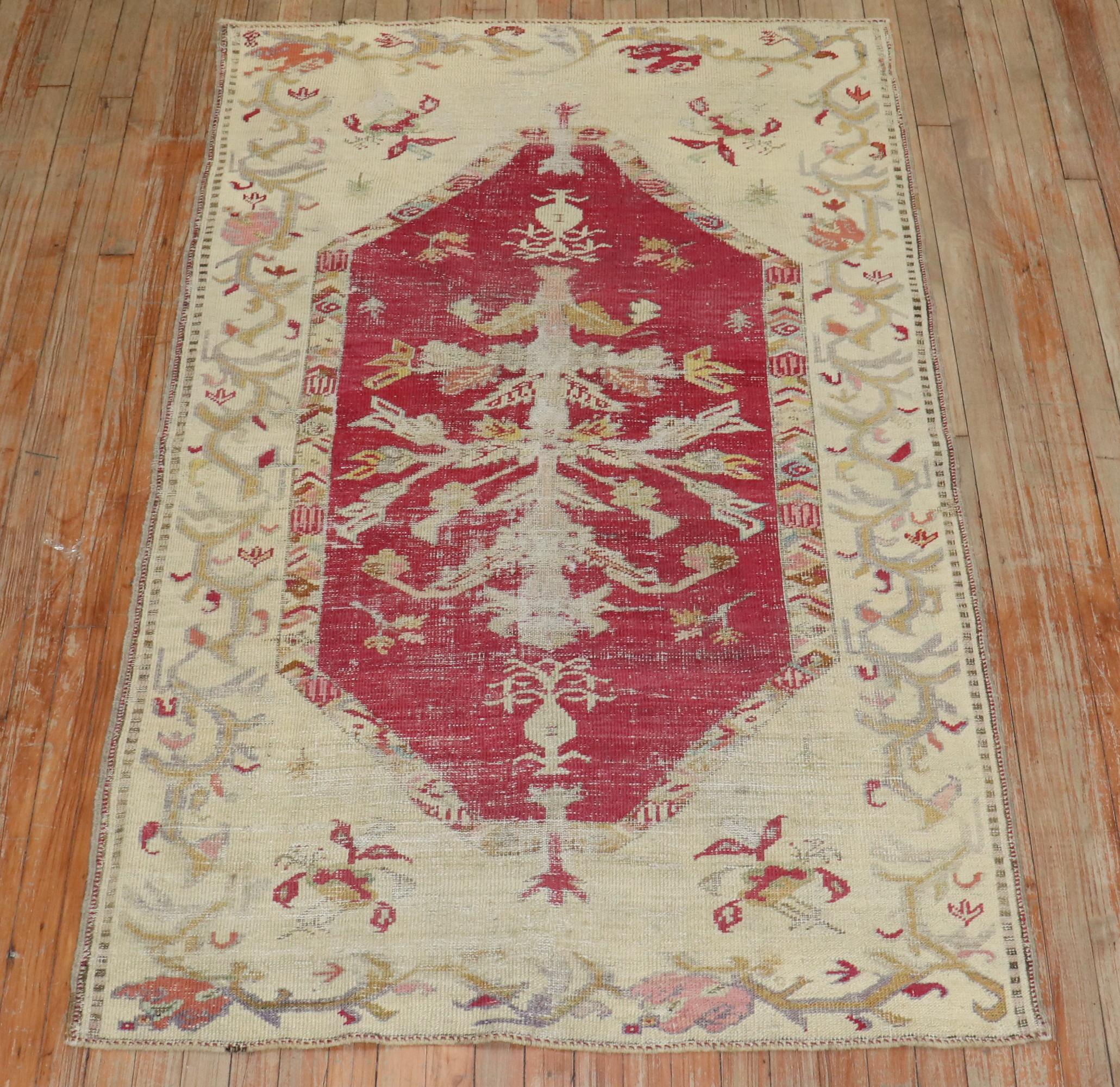 Zabihi Collection Late 19th Century Antique Turkish Ghiordes  Rug For Sale 1