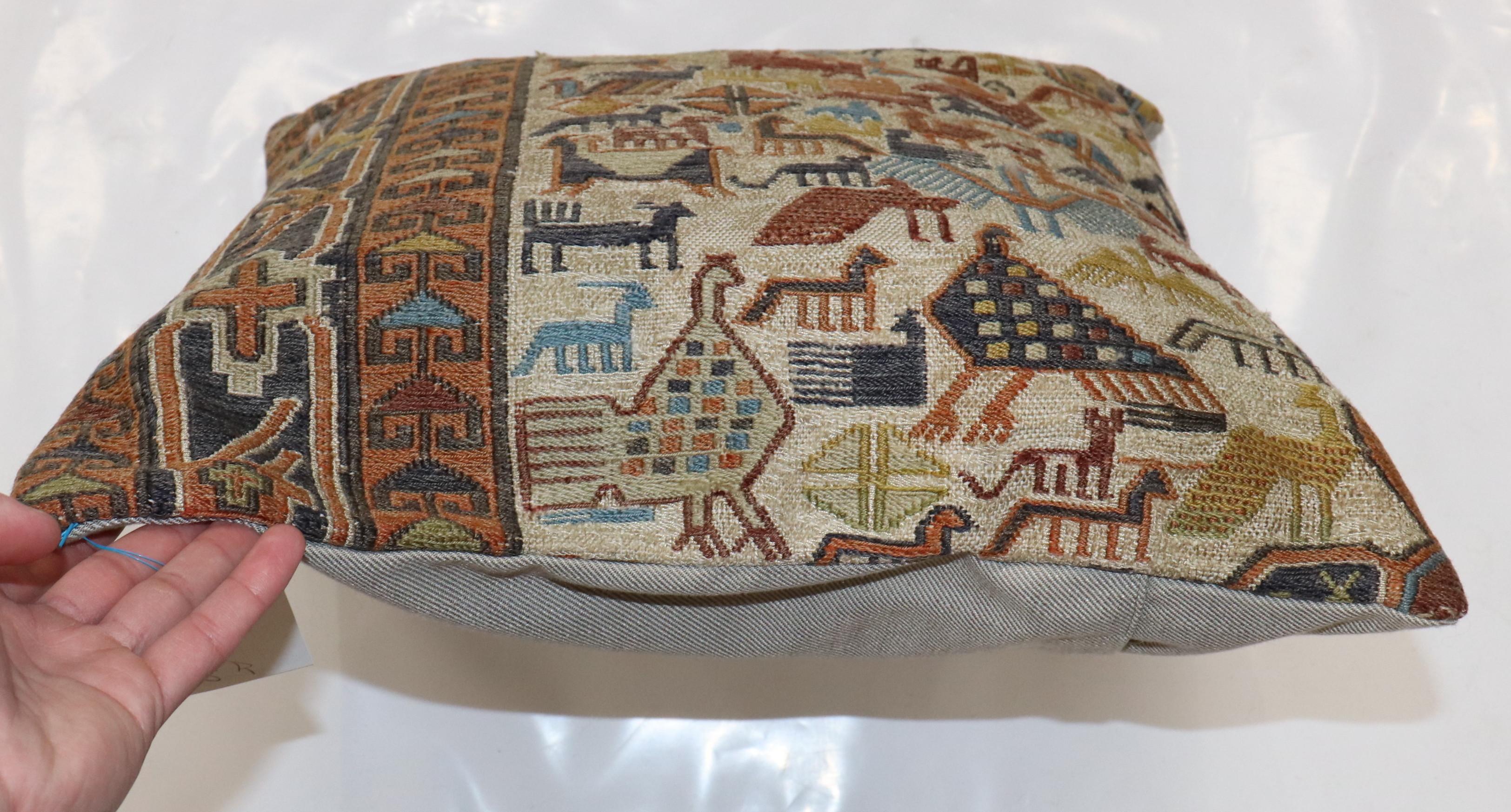 Zabihi Collecton Animal Pictorial Soumac Pillow In Good Condition For Sale In New York, NY