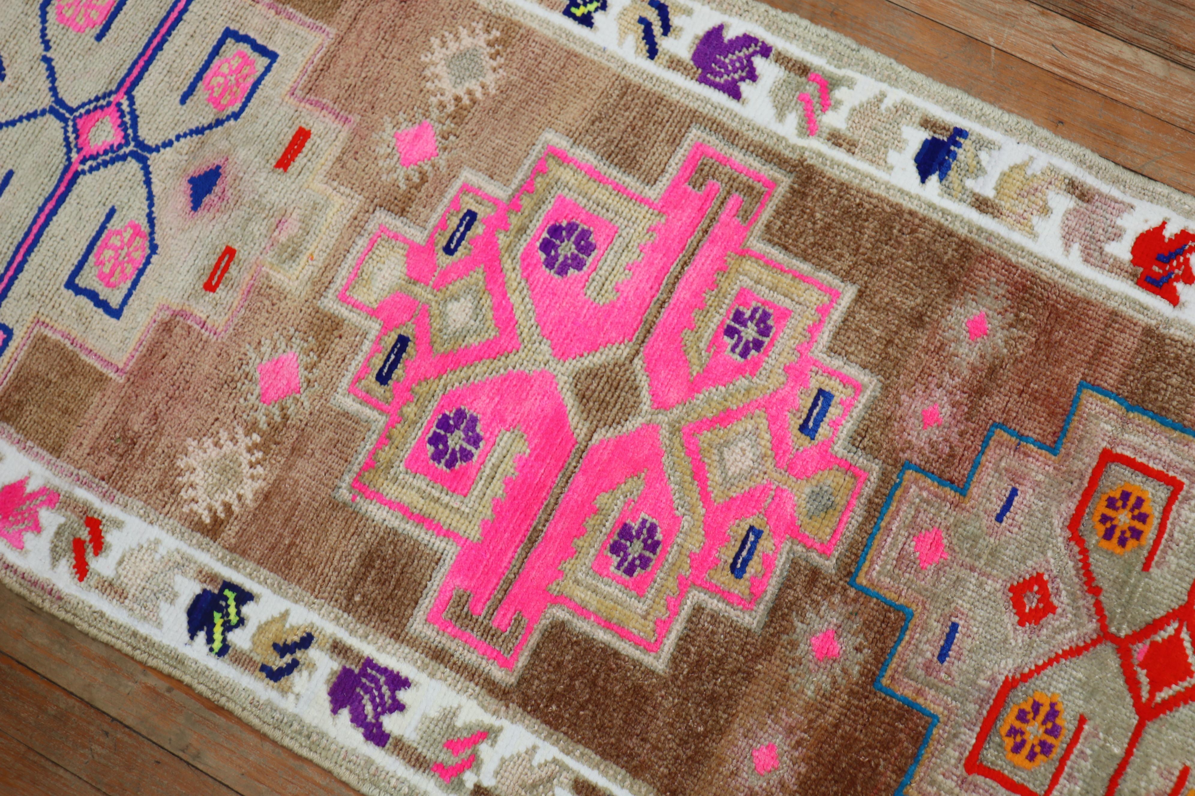 Zabihi Bunte Vintage Türkisch Anatolische Läufer im Angebot 2